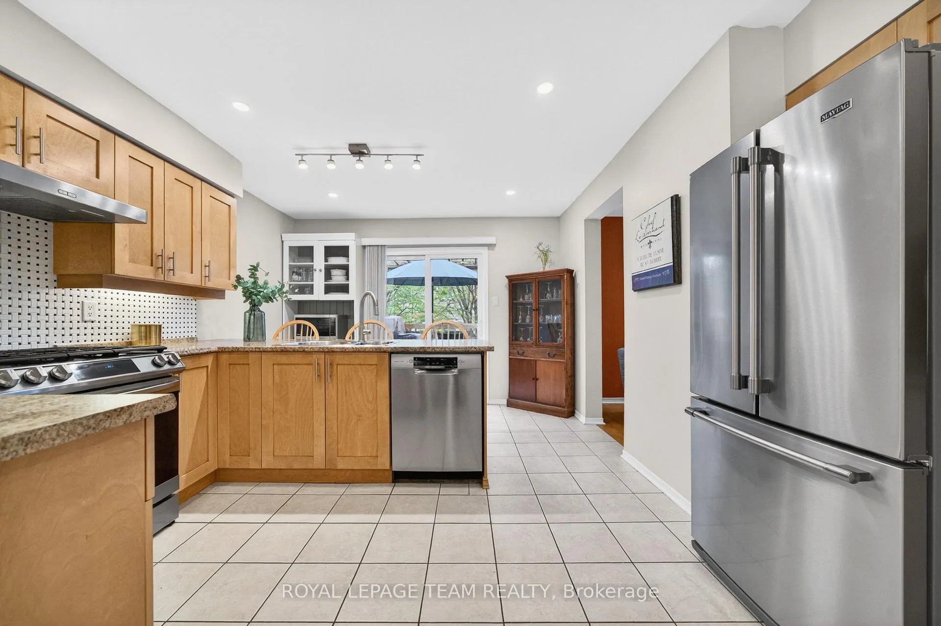Photo 14 of 27 Inwood Drive, Ottawa, Kanata - Bridlewood — HOMEH