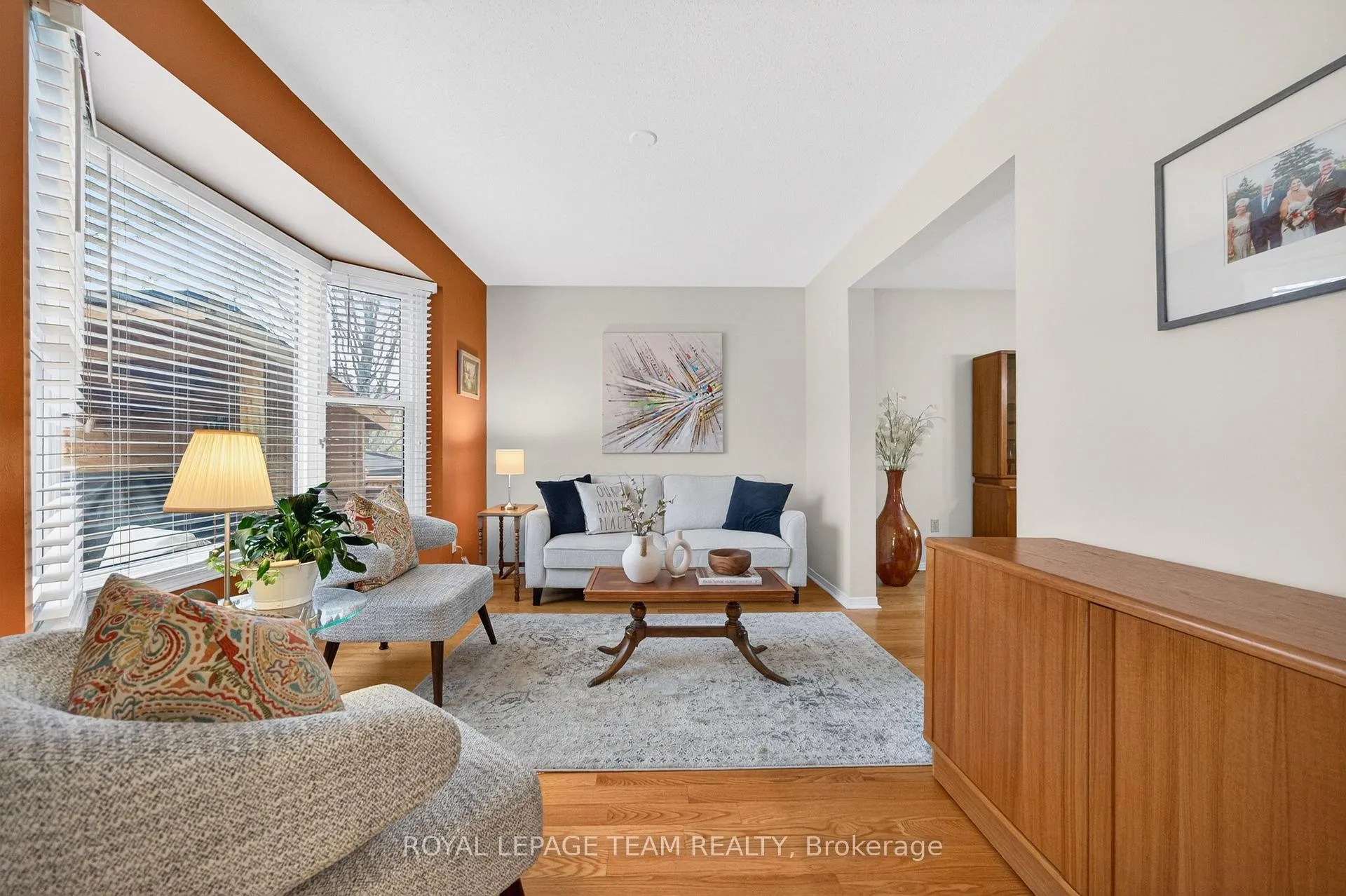 Photo 16 of 27 Inwood Drive, Ottawa, Kanata - Bridlewood — HOMEH