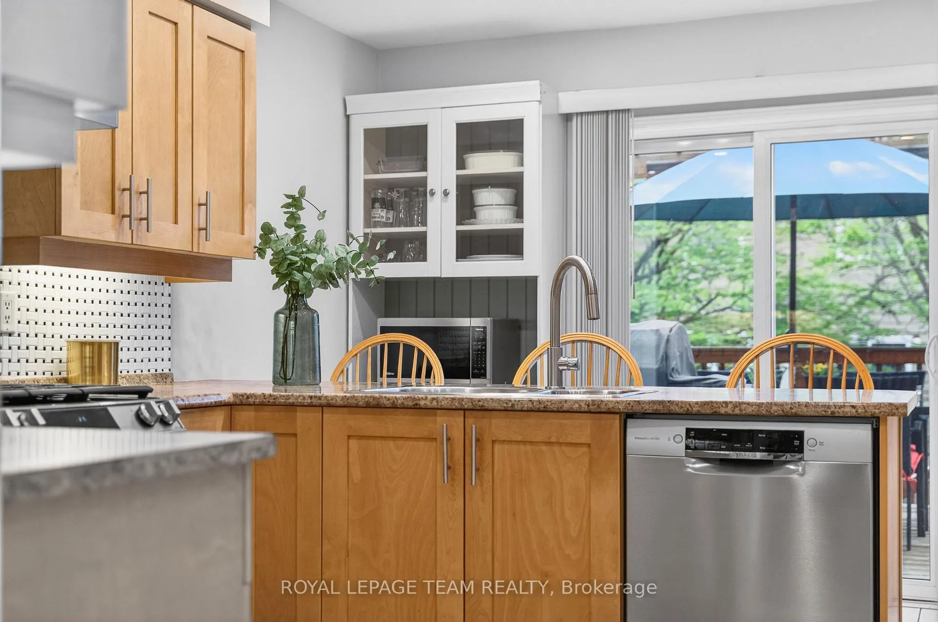 Photo 17 of 27 Inwood Drive, Ottawa, Kanata - Bridlewood — HOMEH
