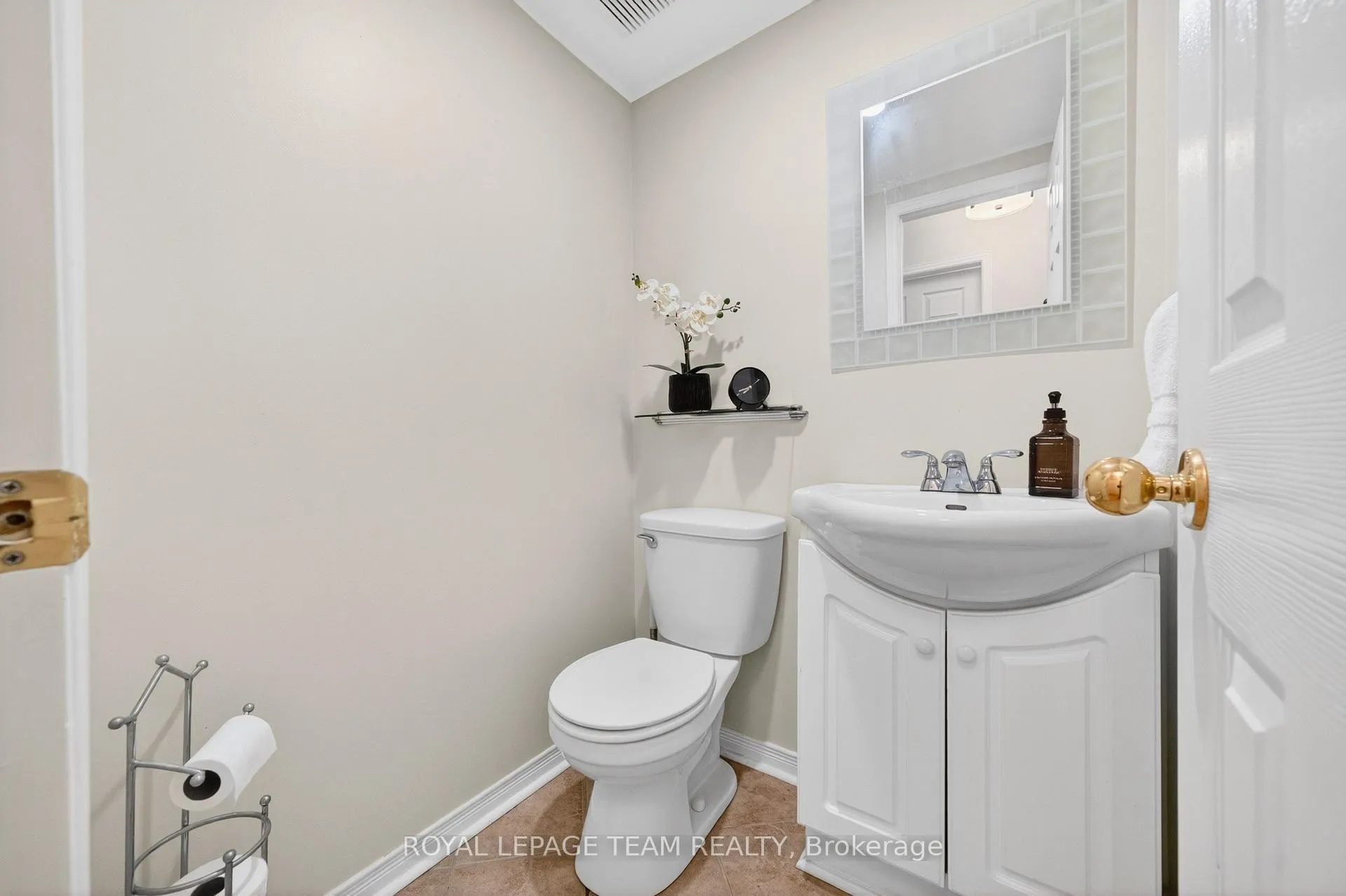 Photo 23 of 27 Inwood Drive, Ottawa, Kanata - Bridlewood — HOMEH