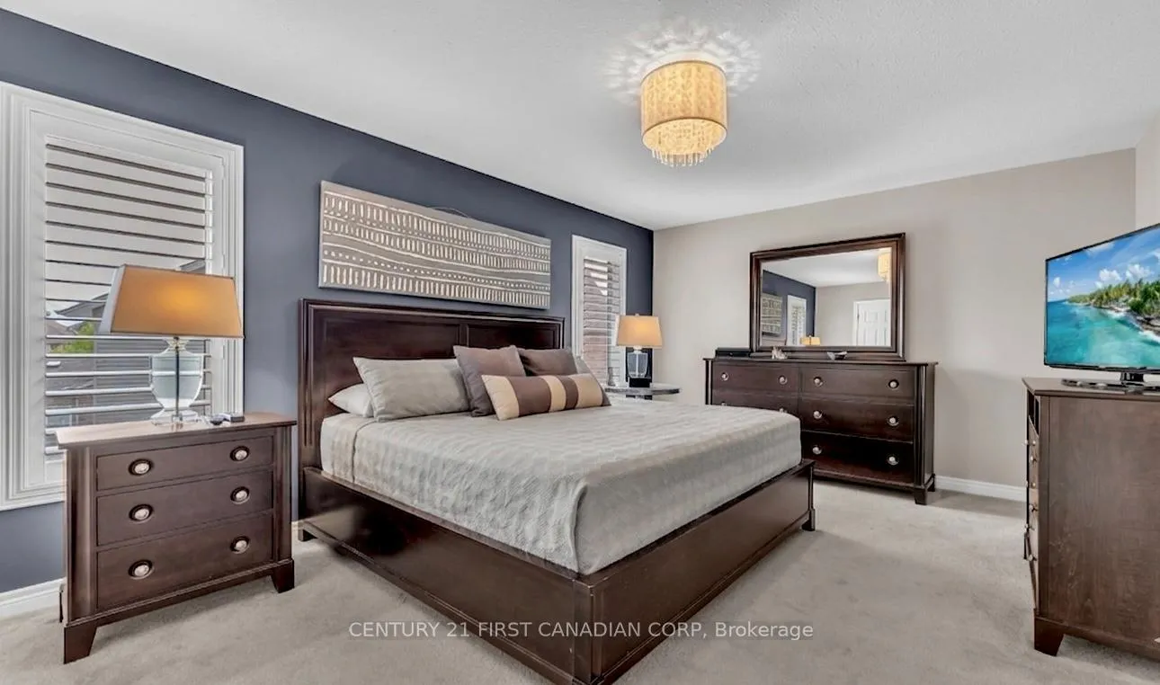 Photo 24 of 10 Bassenthwaite Crescent, London, North A — HOMEH