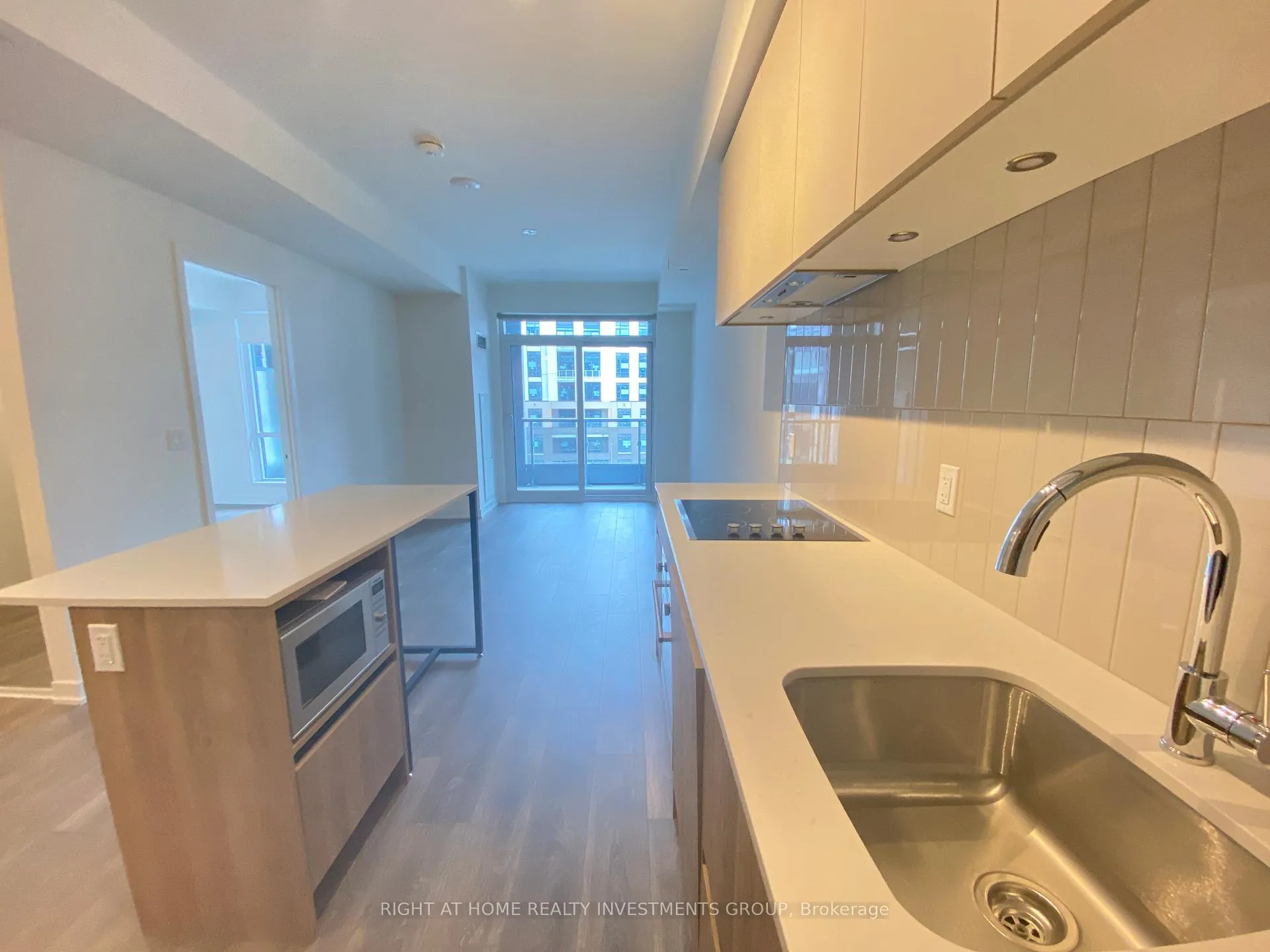 Photo 5 of Unit 427, 7950 Bathurst Street, Vaughan, Beverley Glen — HOMEH