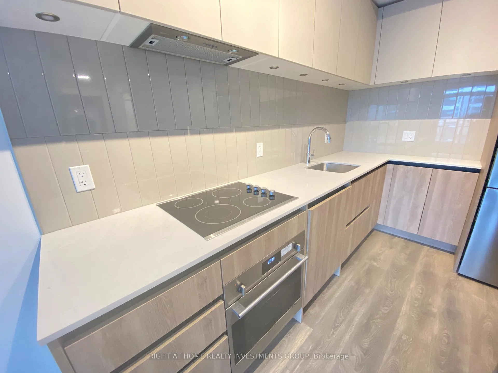 Photo 6 of Unit 427, 7950 Bathurst Street, Vaughan, Beverley Glen — HOMEH