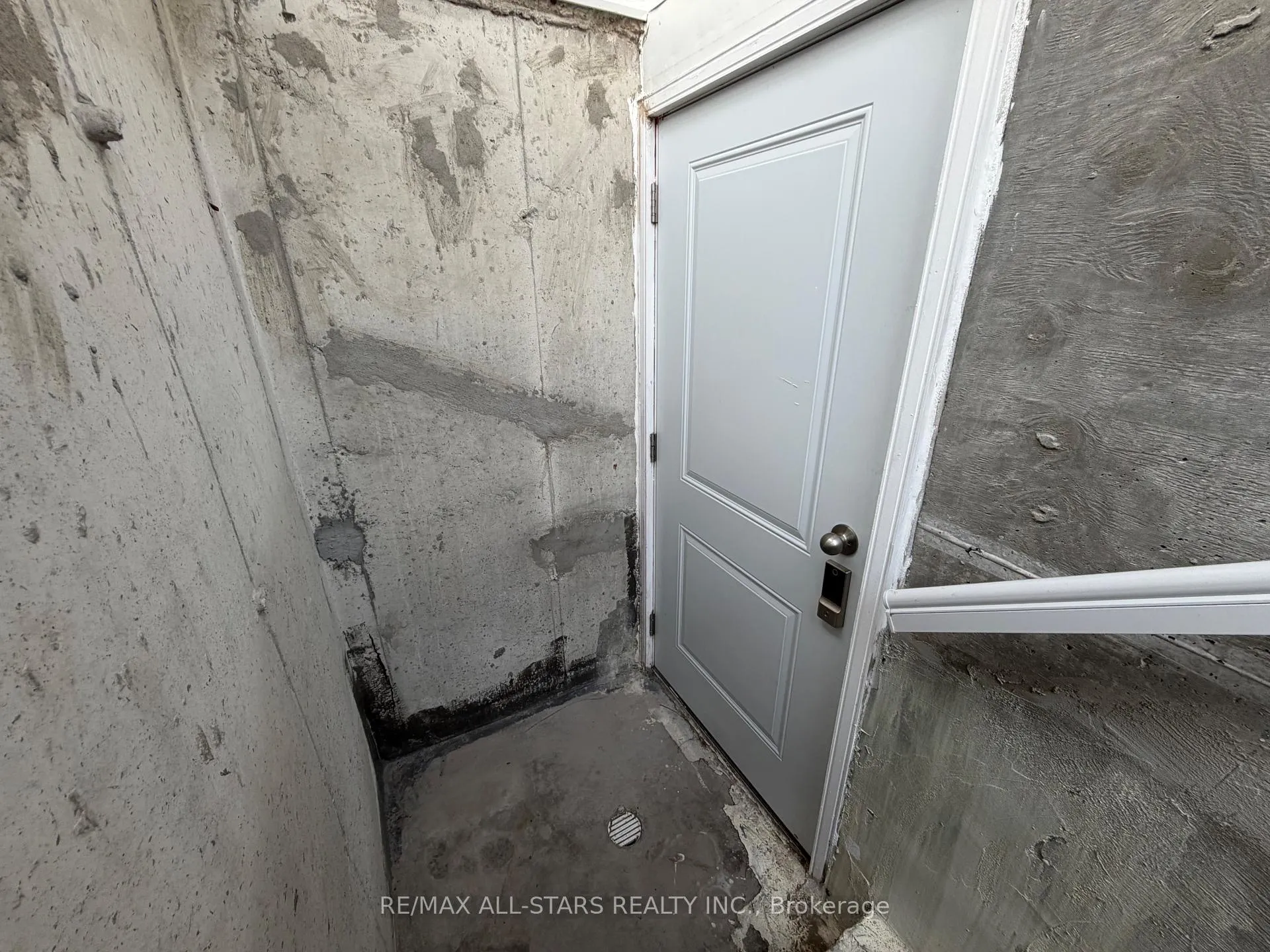 Photo 4 of 52 Arlington Drive, Georgina, Keswick North — HOMEH