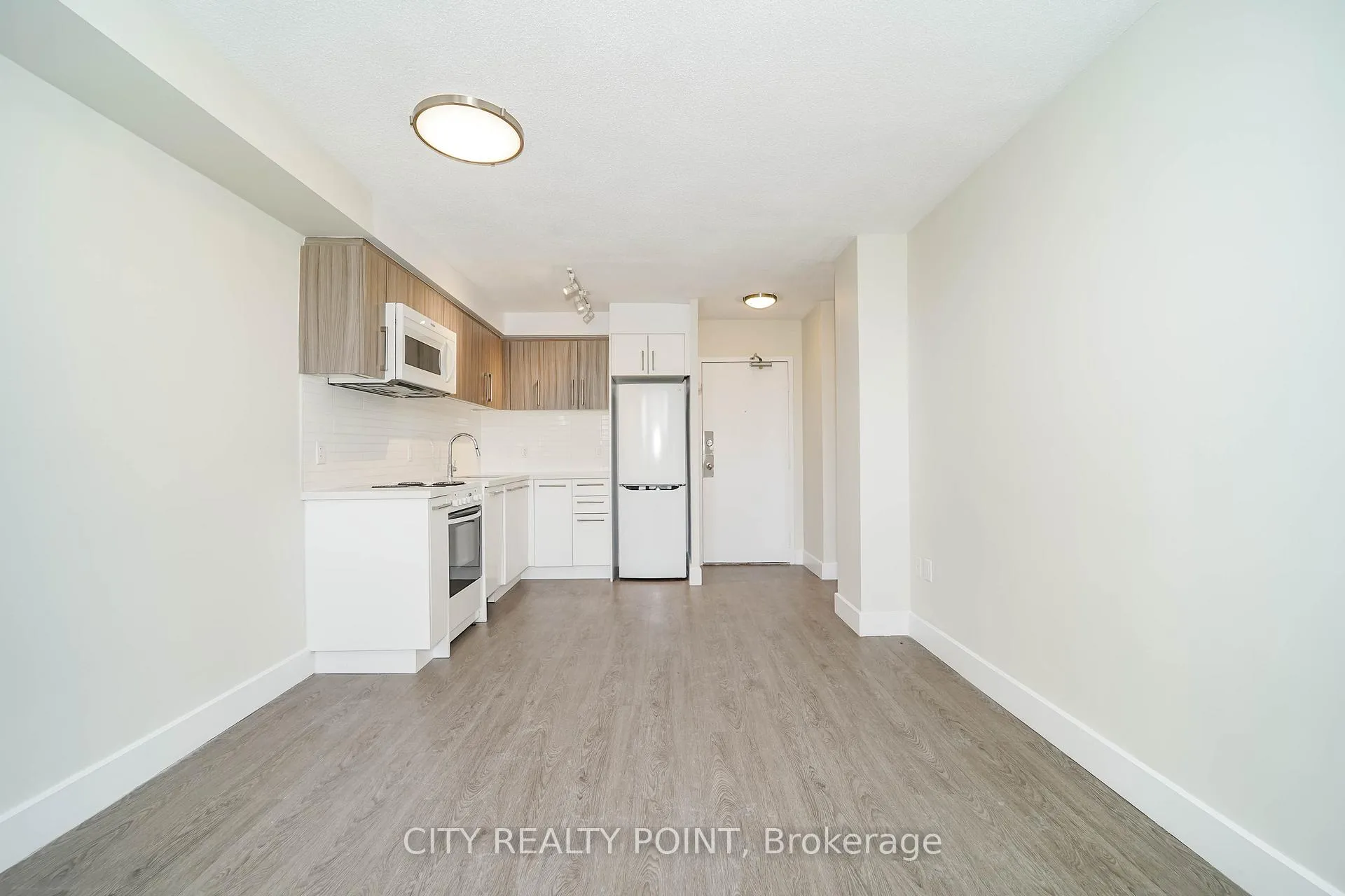 Photo 5 of Unit 207, 1500 Bathurst Street, Toronto, Humewood-Cedarvale — HOMEH