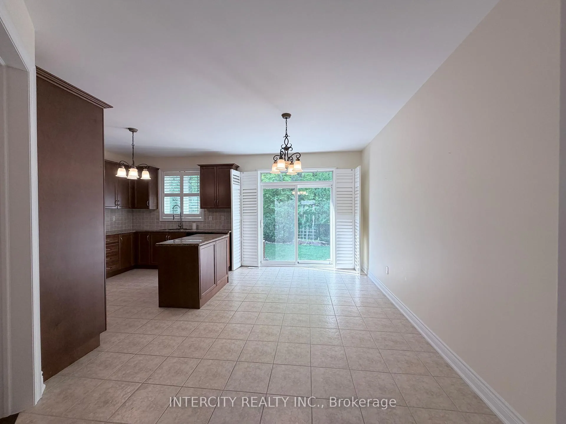 Photo 13 of 655 Davos Road, Vaughan, Vellore Village — HOMEH