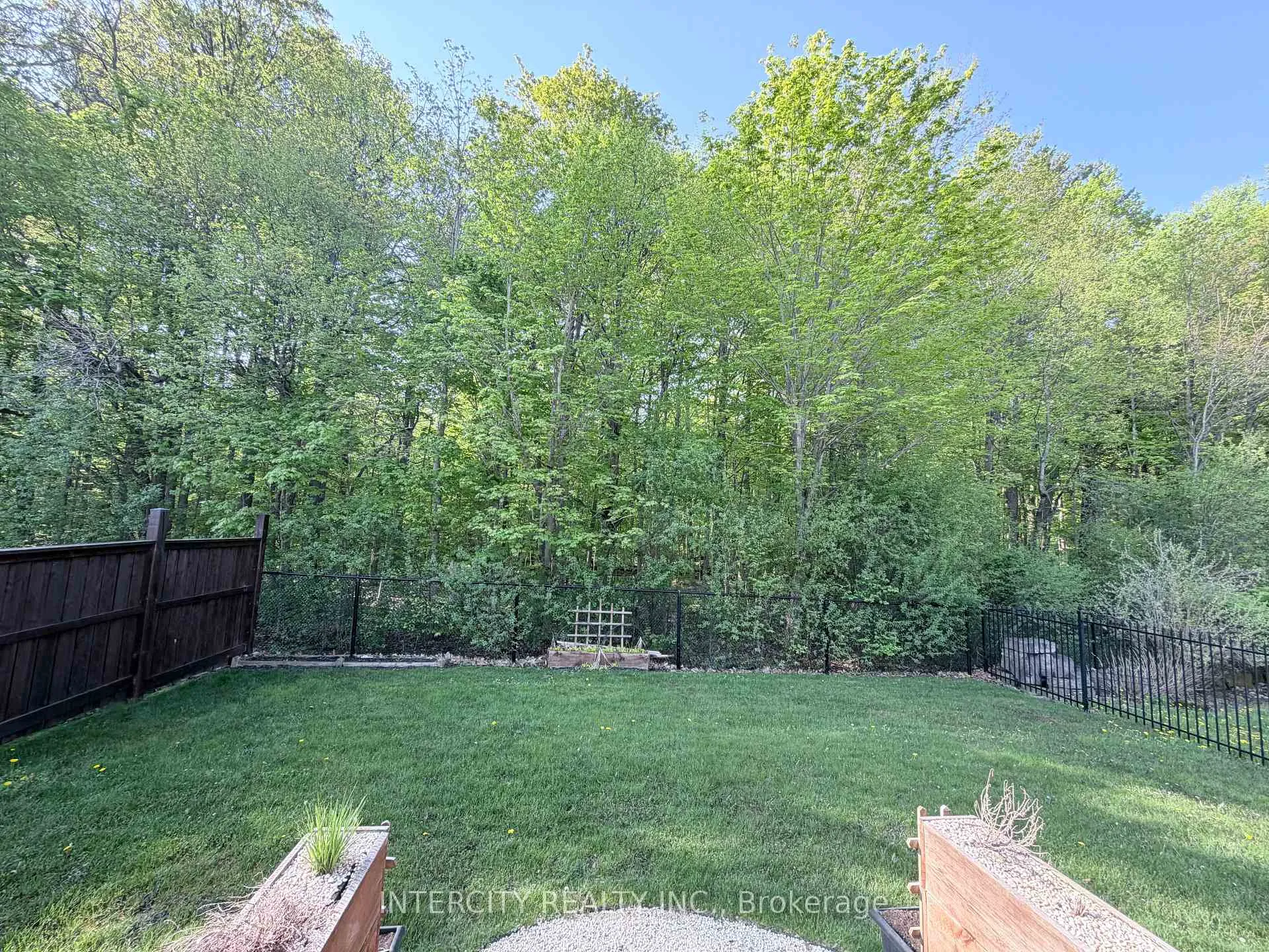 Photo 18 of 655 Davos Road, Vaughan, Vellore Village — HOMEH