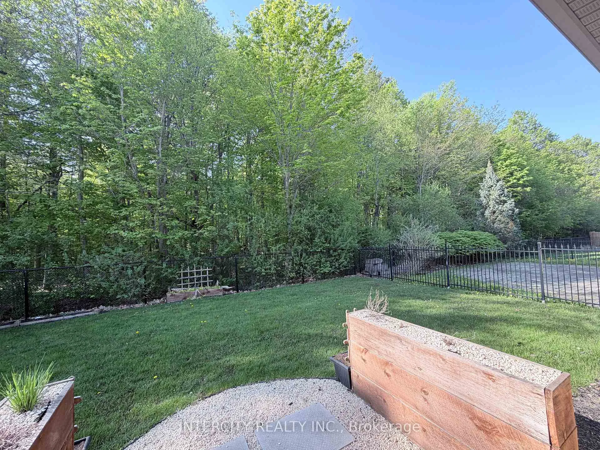 Photo 33 of 655 Davos Road, Vaughan, Vellore Village — HOMEH