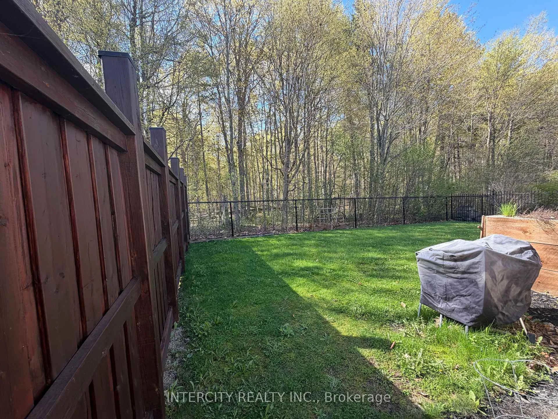 Photo 37 of 655 Davos Road, Vaughan, Vellore Village — HOMEH