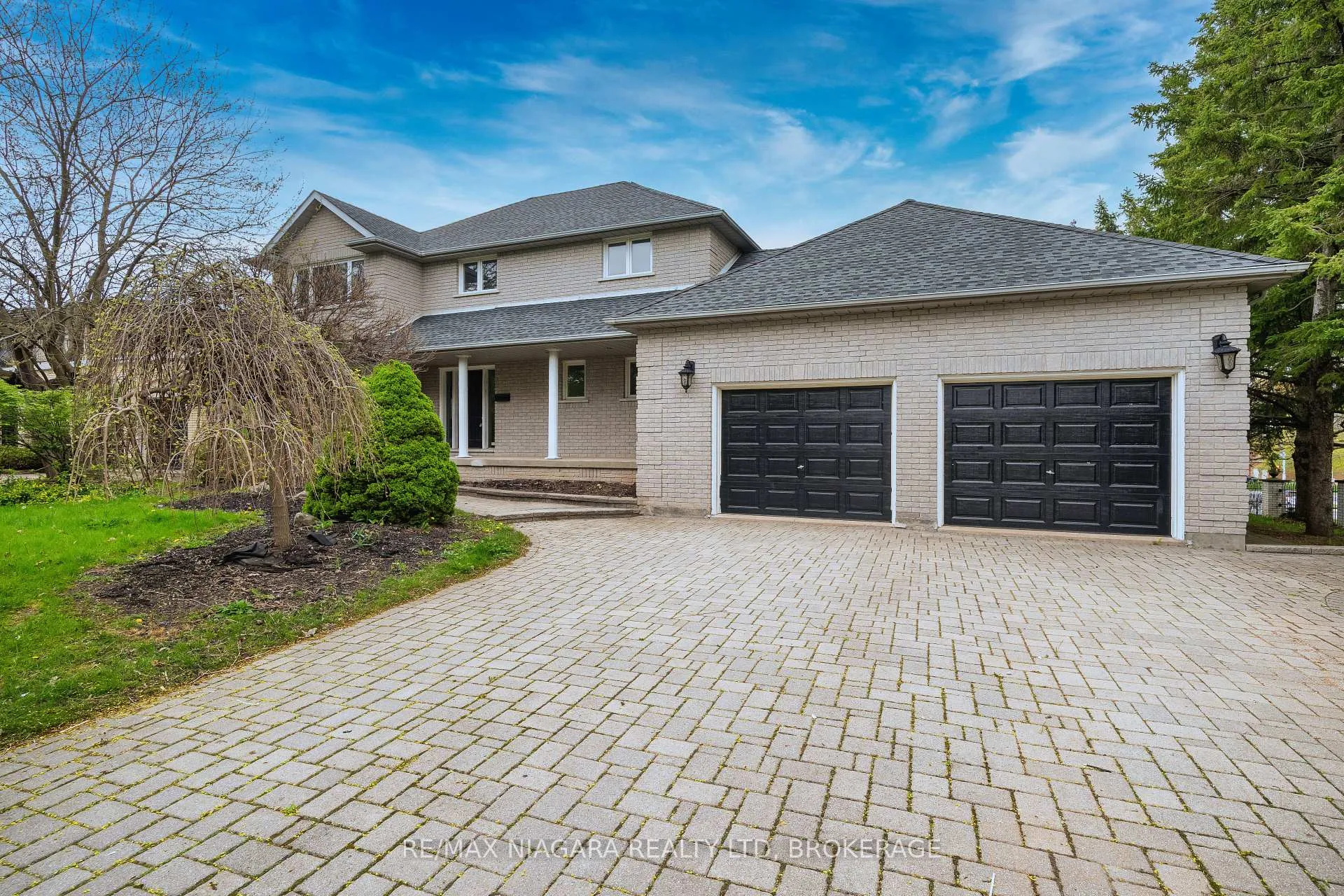Photo 3 of 2 Mcclure Crescent, Thorold, Confederation Heights — HOMEH