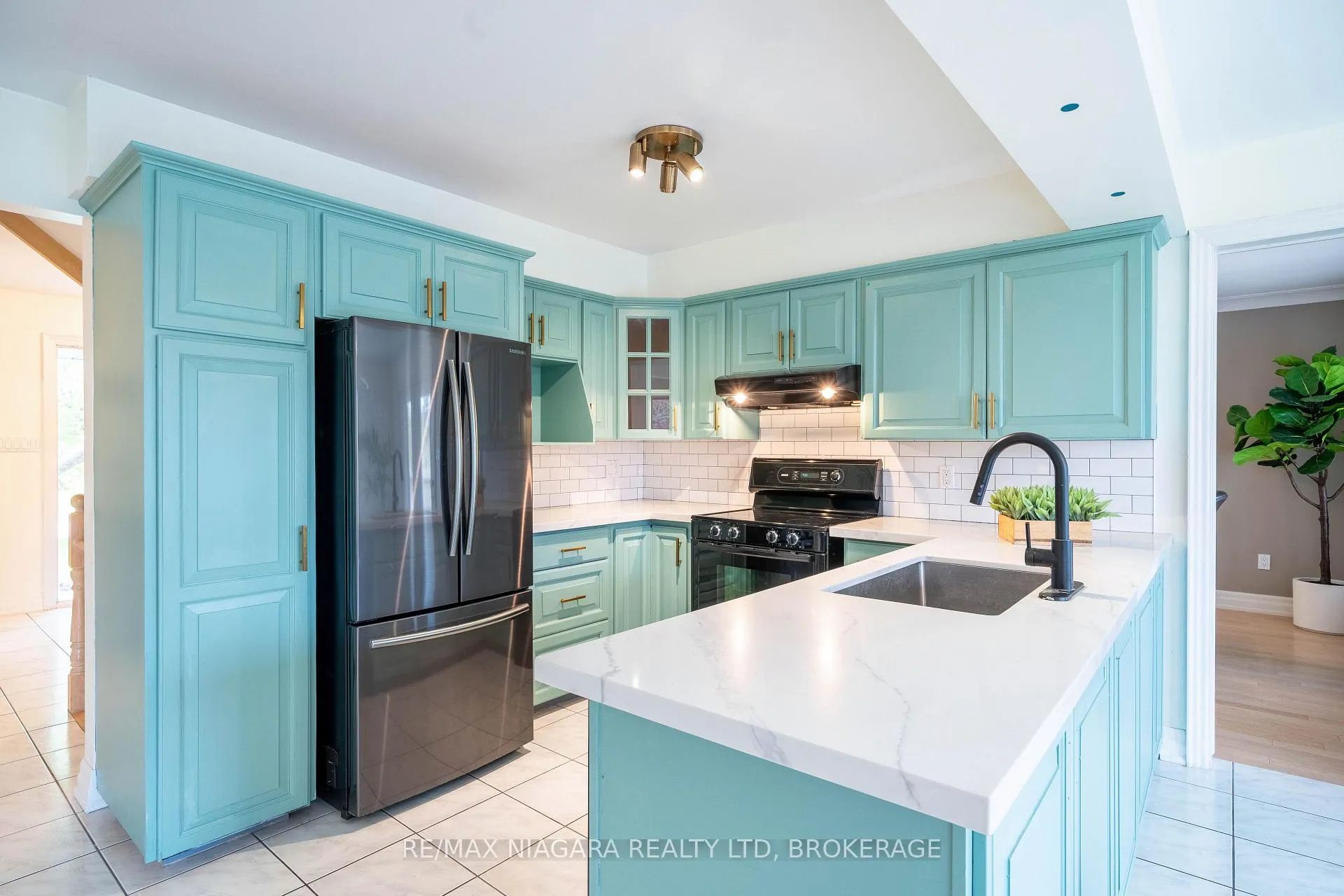 Photo 13 of 2 Mcclure Crescent, Thorold, Confederation Heights — HOMEH