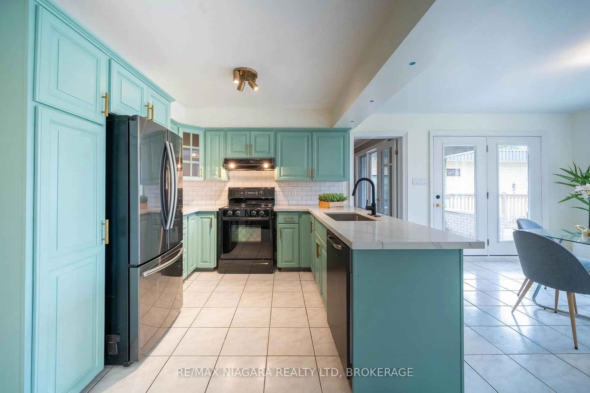 Photo 14 of 2 Mcclure Crescent, Thorold, Confederation Heights — HOMEH