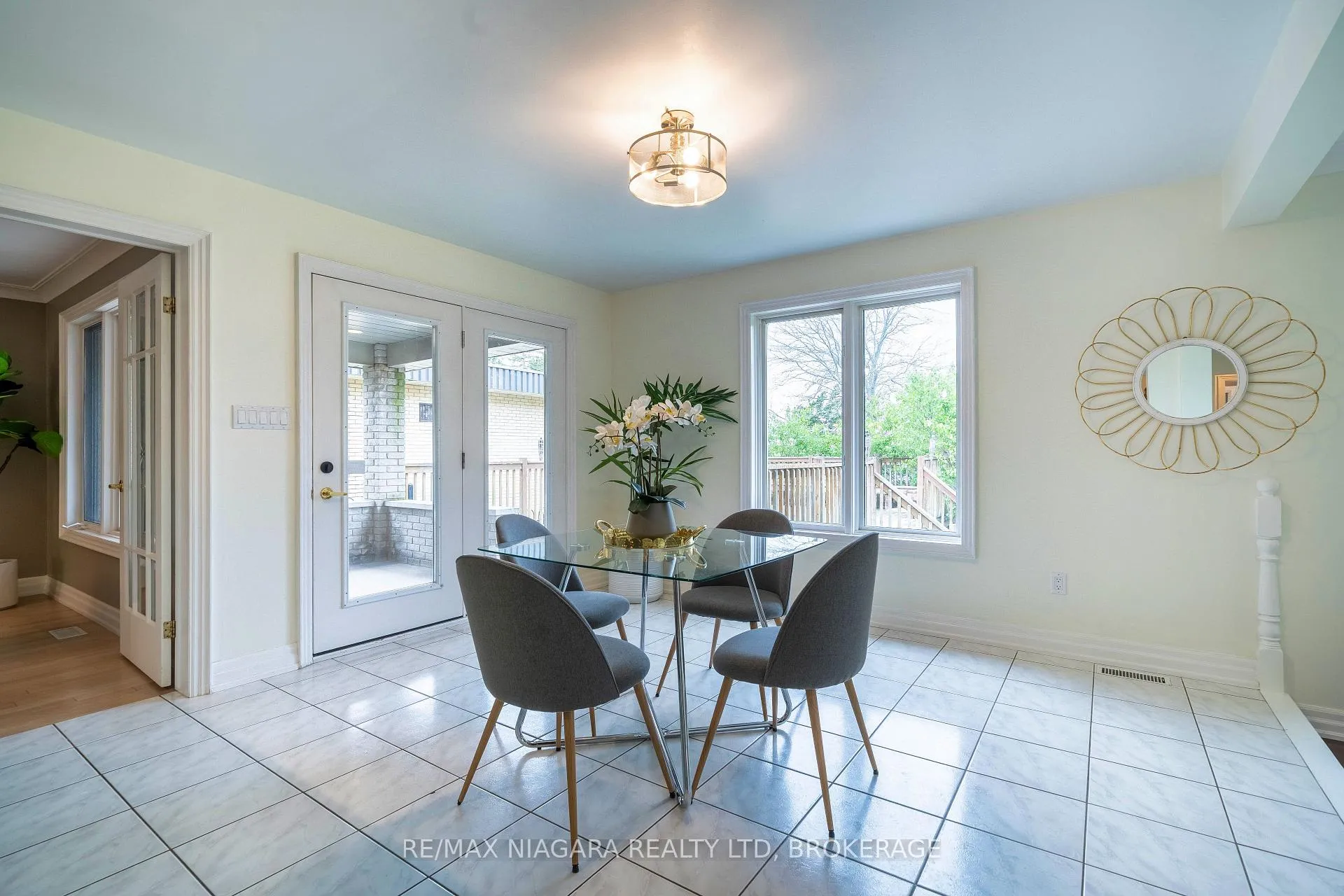 Photo 15 of 2 Mcclure Crescent, Thorold, Confederation Heights — HOMEH