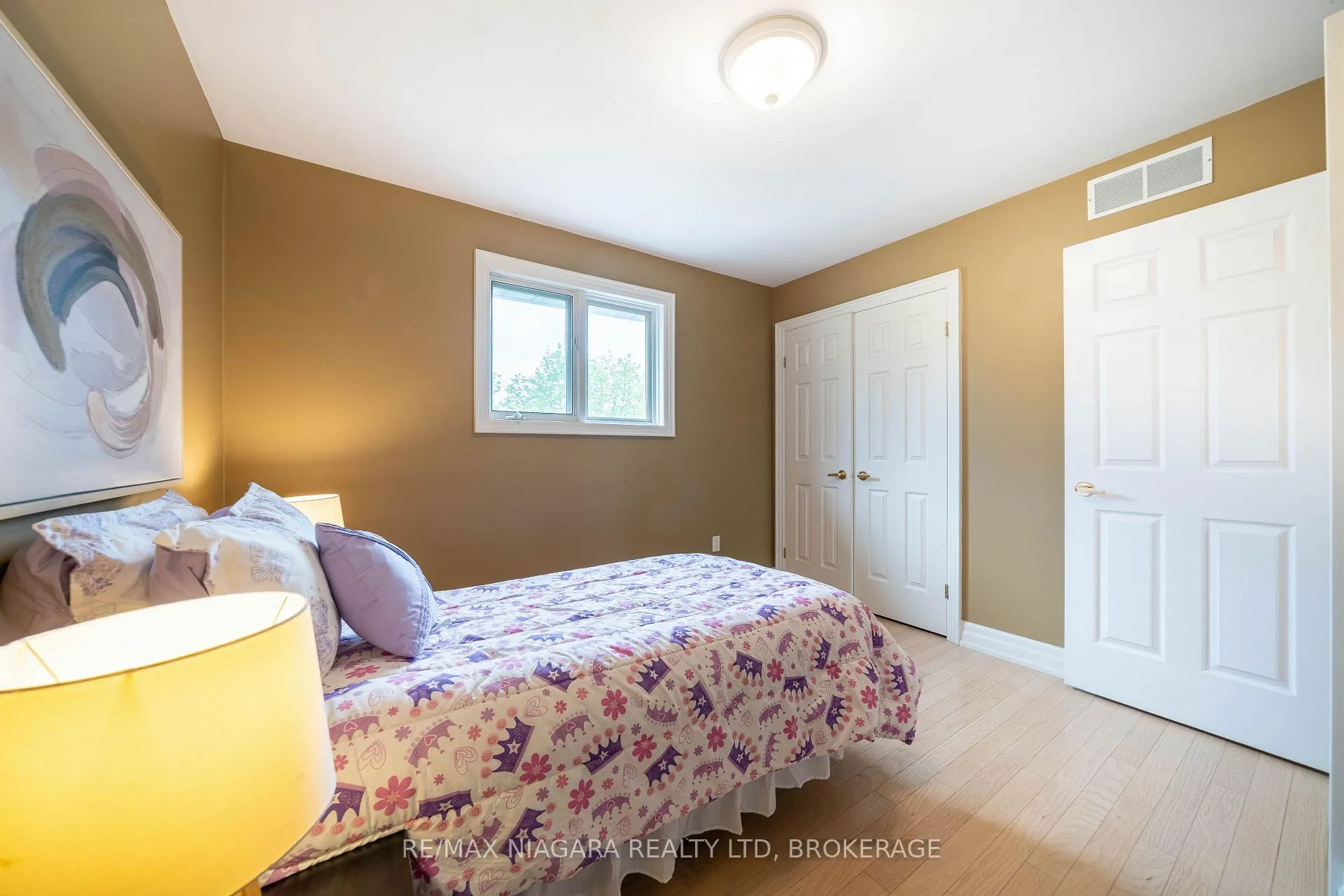 Photo 31 of 2 Mcclure Crescent, Thorold, Confederation Heights — HOMEH