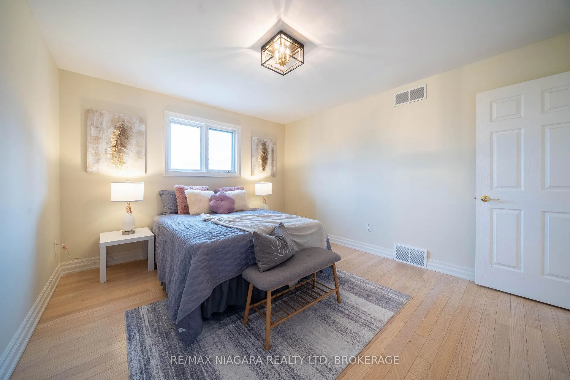 Photo 33 of 2 Mcclure Crescent, Thorold, Confederation Heights — HOMEH
