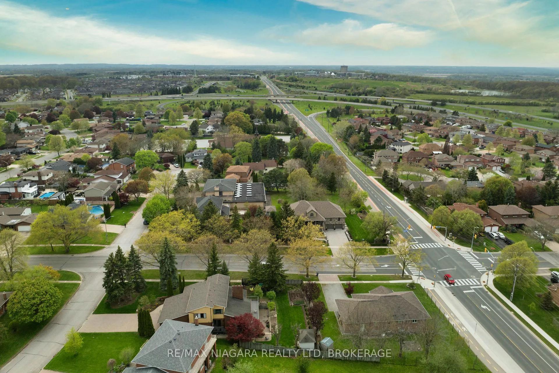 Photo 50 of 2 Mcclure Crescent, Thorold, Confederation Heights — HOMEH