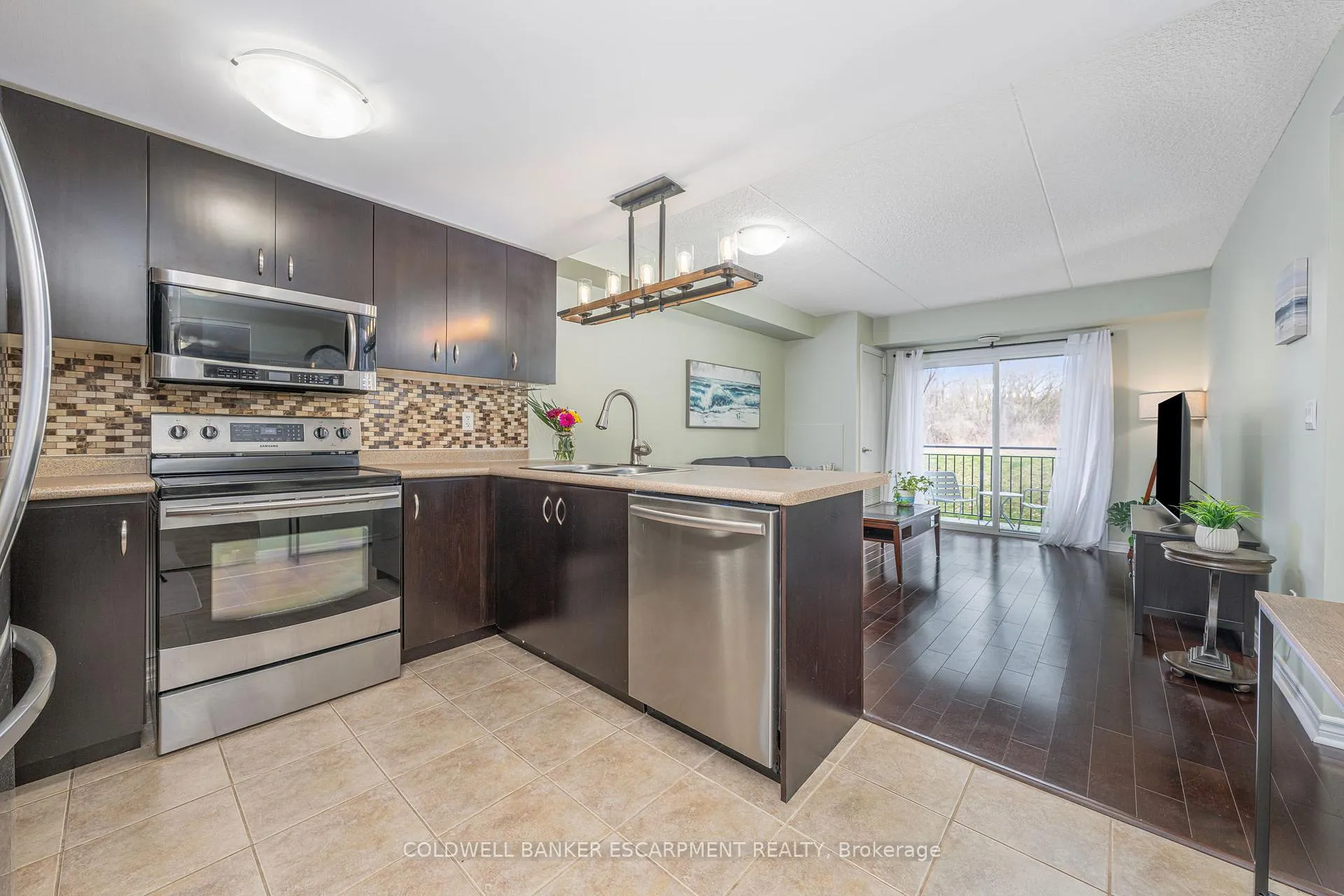 Photo 3 of Unit 109, 43 Goodwin Drive, Guelph, Pineridge/Westminster Woods — HOMEH
