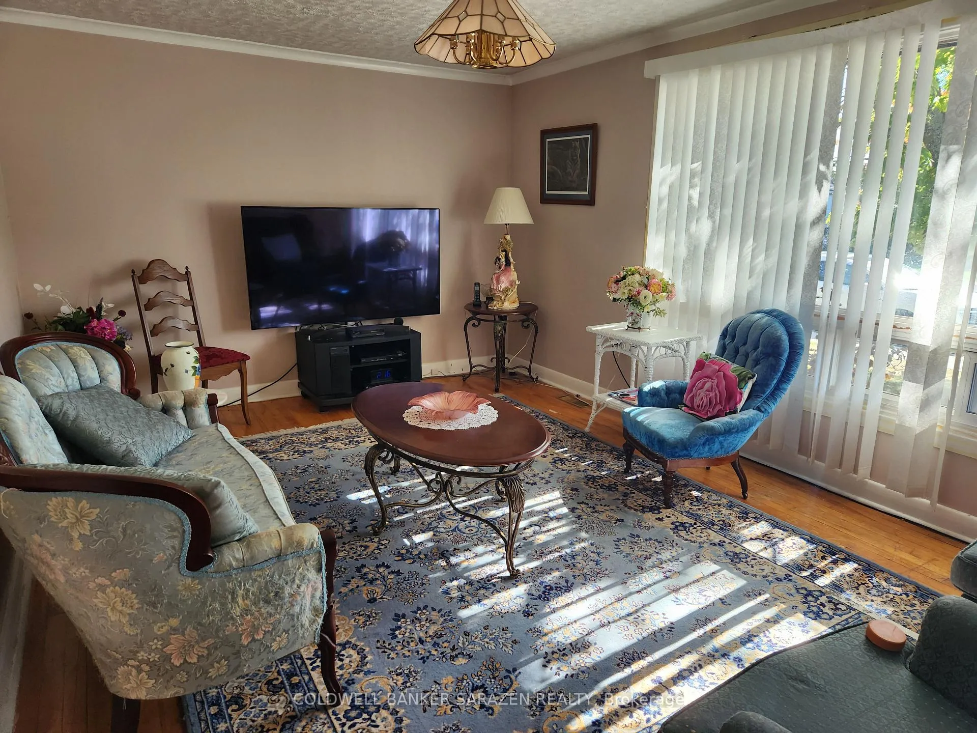Photo 4 of 44 Third Avenue, Arnprior — HOMEH