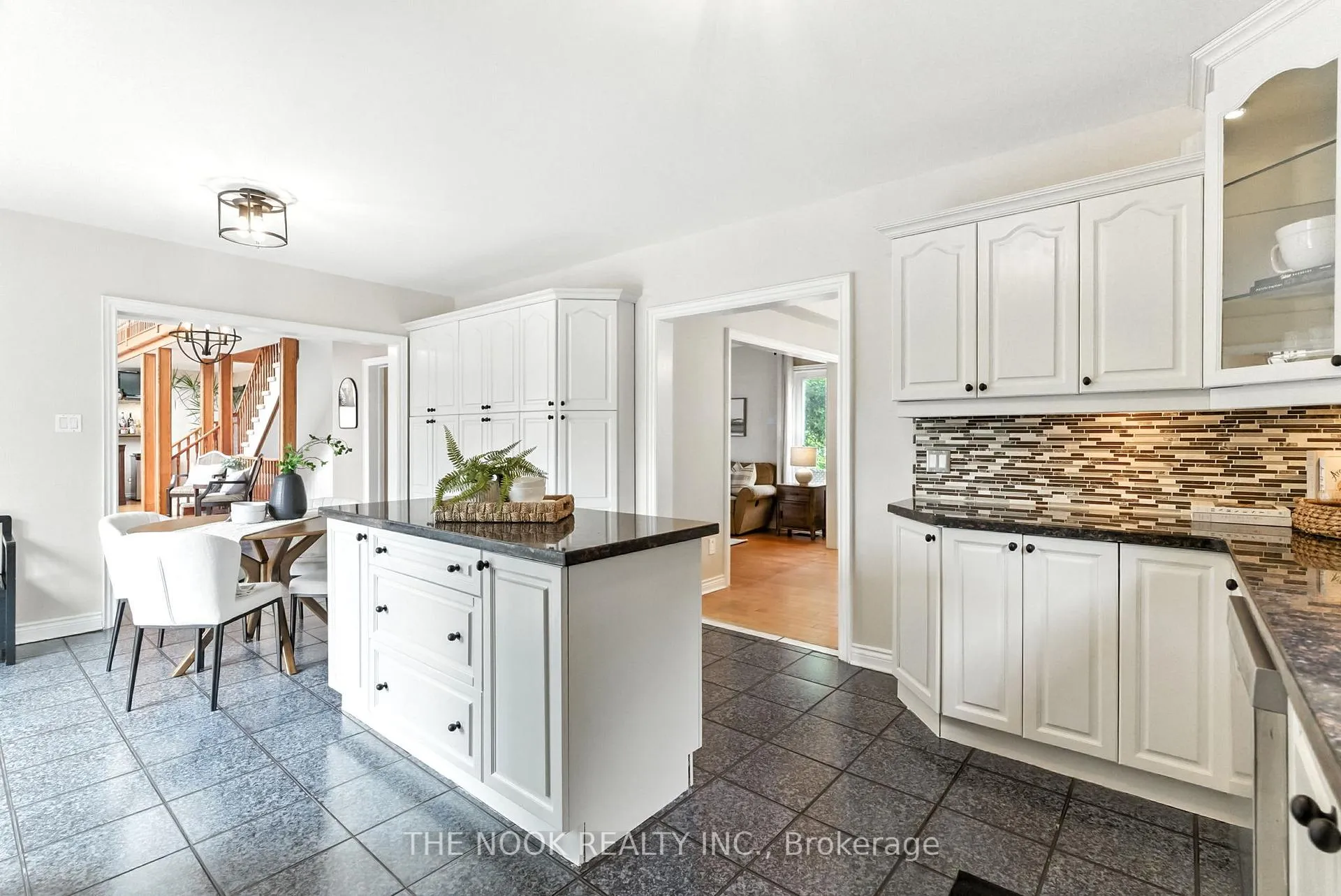 Photo 13 of 27 Pine Street, Scugog, Rural Scugog — HOMEH