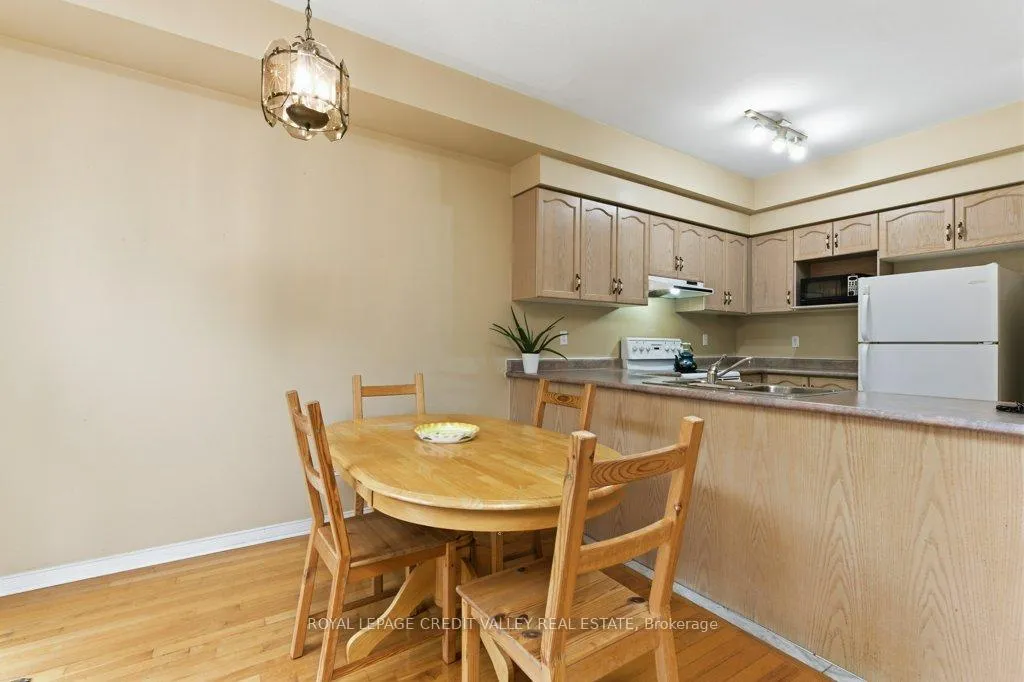 Photo 12 of Unit 6, 180 Blue Willow Drive, Vaughan, East Woodbridge — HOMEH