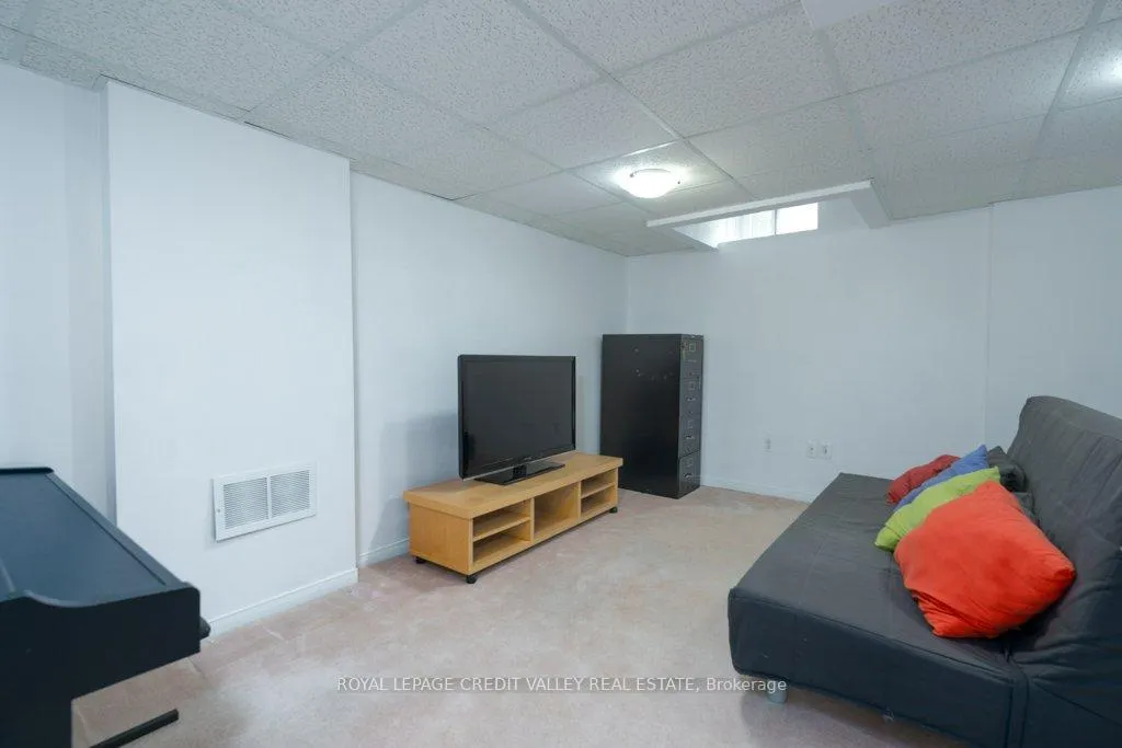 Photo 27 of Unit 6, 180 Blue Willow Drive, Vaughan, East Woodbridge — HOMEH