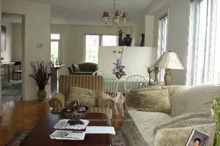 Photo 5 of 52 Deepcoral Court, Brampton, Madoc — HOMEH