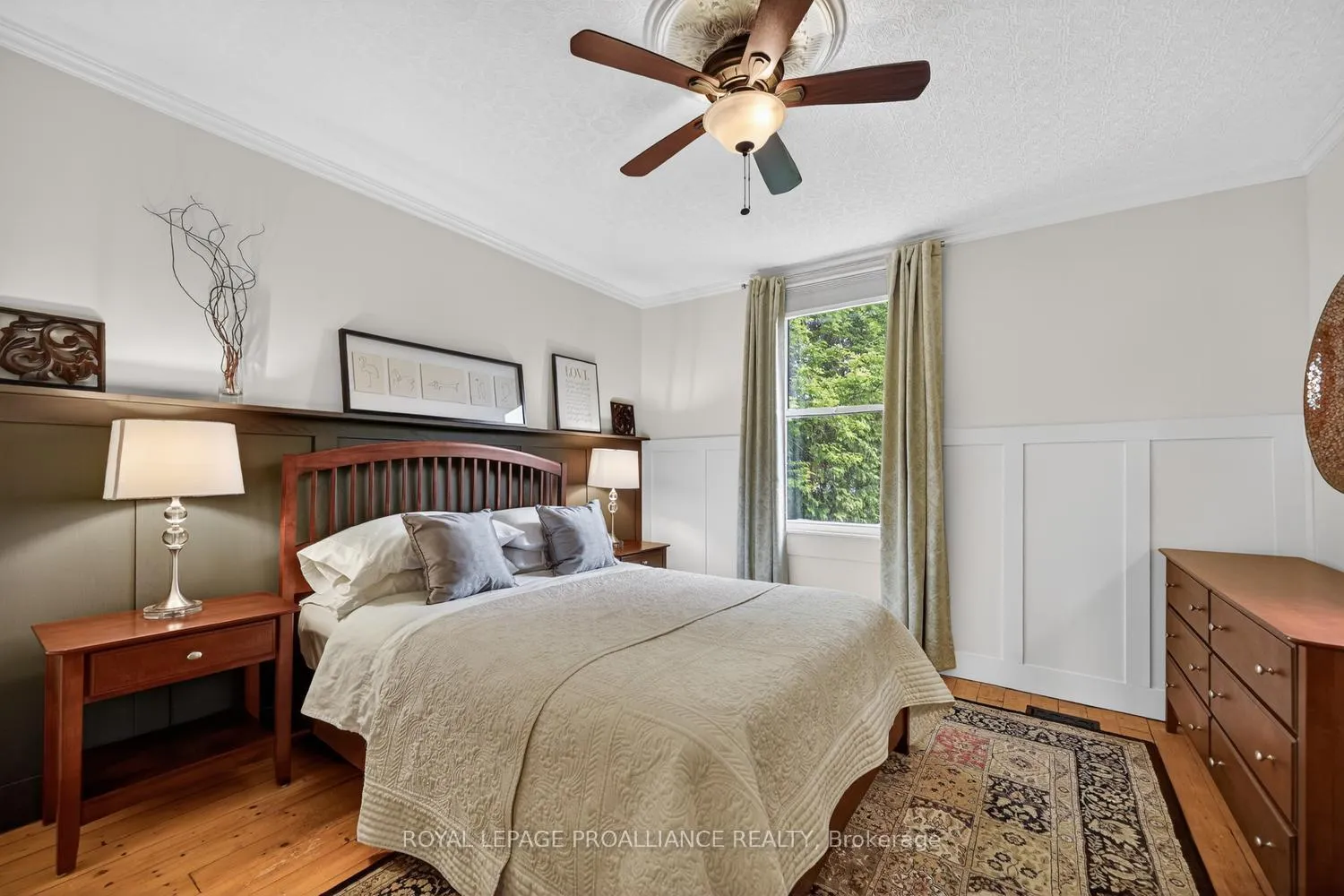 Photo 9 of 562 Prince Street W, Prescott — HOMEH