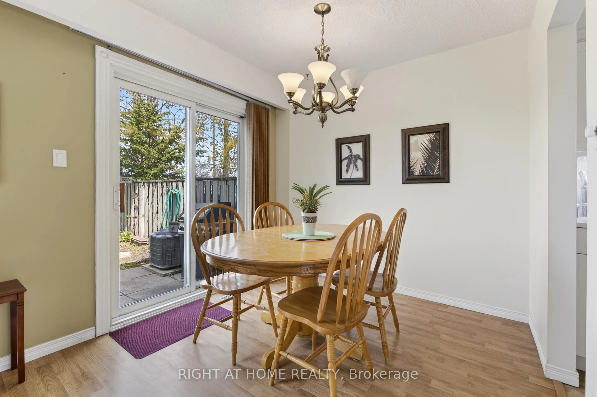 Photo 19 of Unit 47, 2 Bernick Drive, Barrie, Grove East — HOMEH