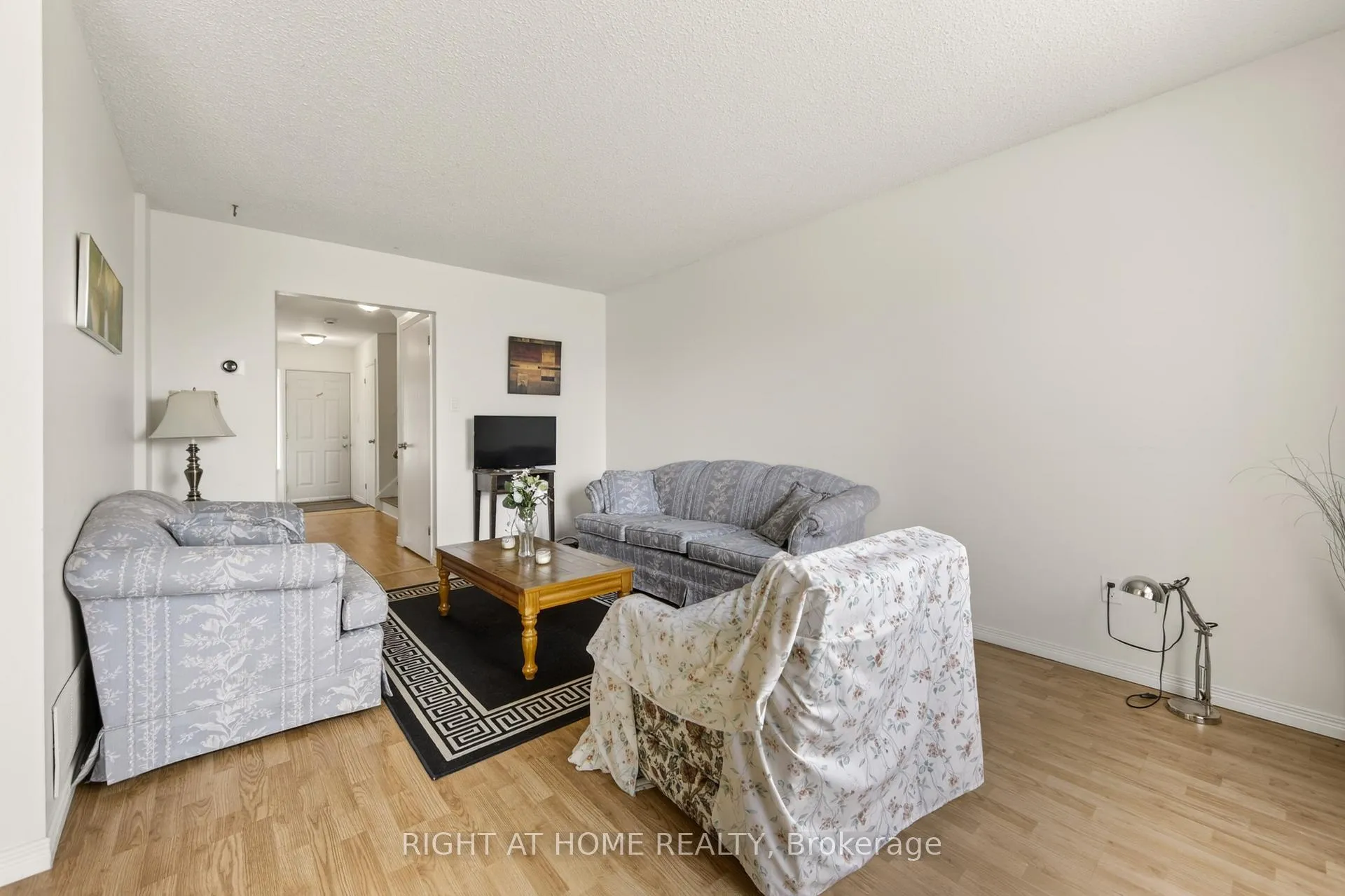 Photo 21 of Unit 47, 2 Bernick Drive, Barrie, Grove East — HOMEH