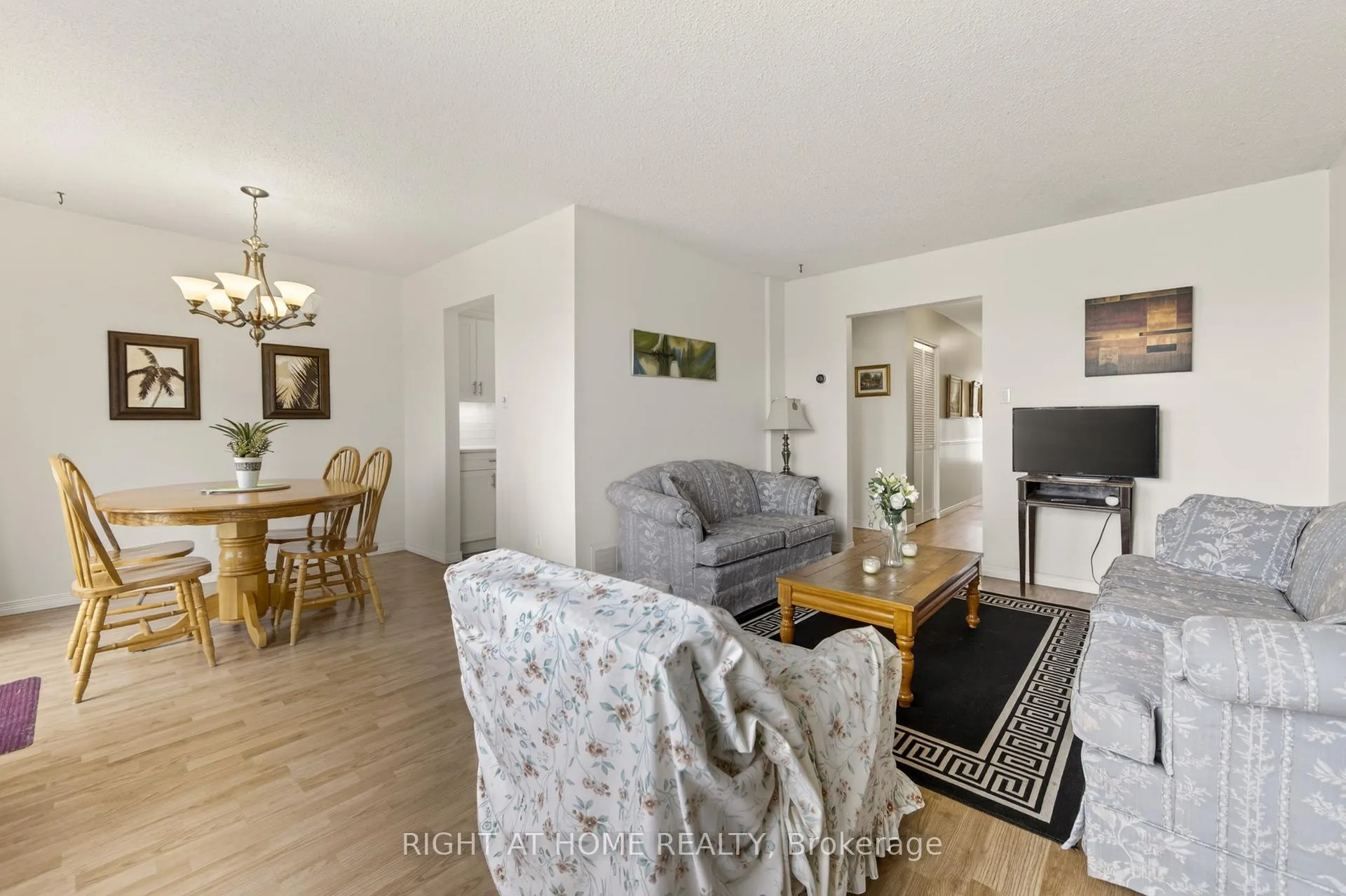 Photo 23 of Unit 47, 2 Bernick Drive, Barrie, Grove East — HOMEH