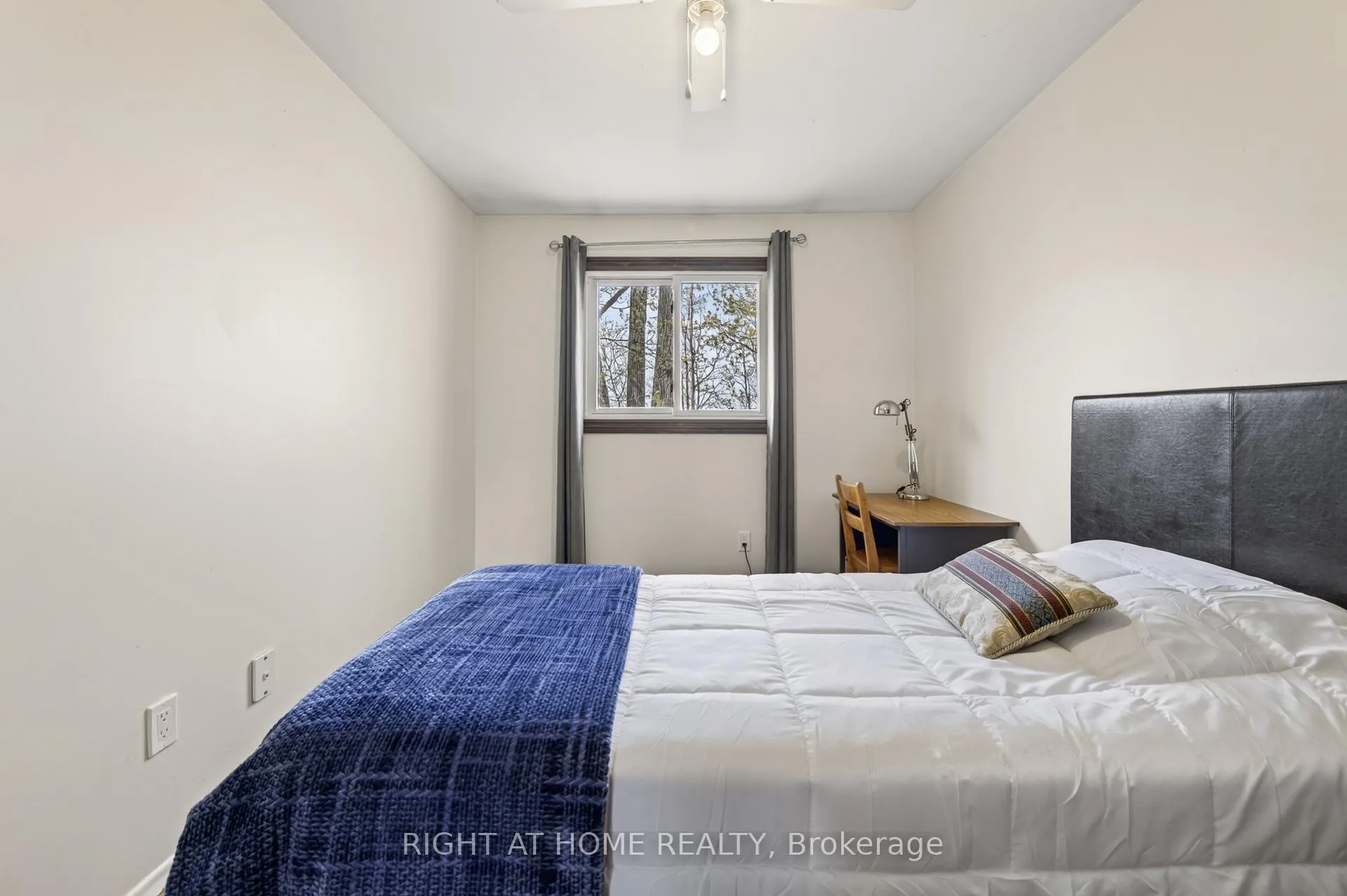 Photo 38 of Unit 47, 2 Bernick Drive, Barrie, Grove East — HOMEH