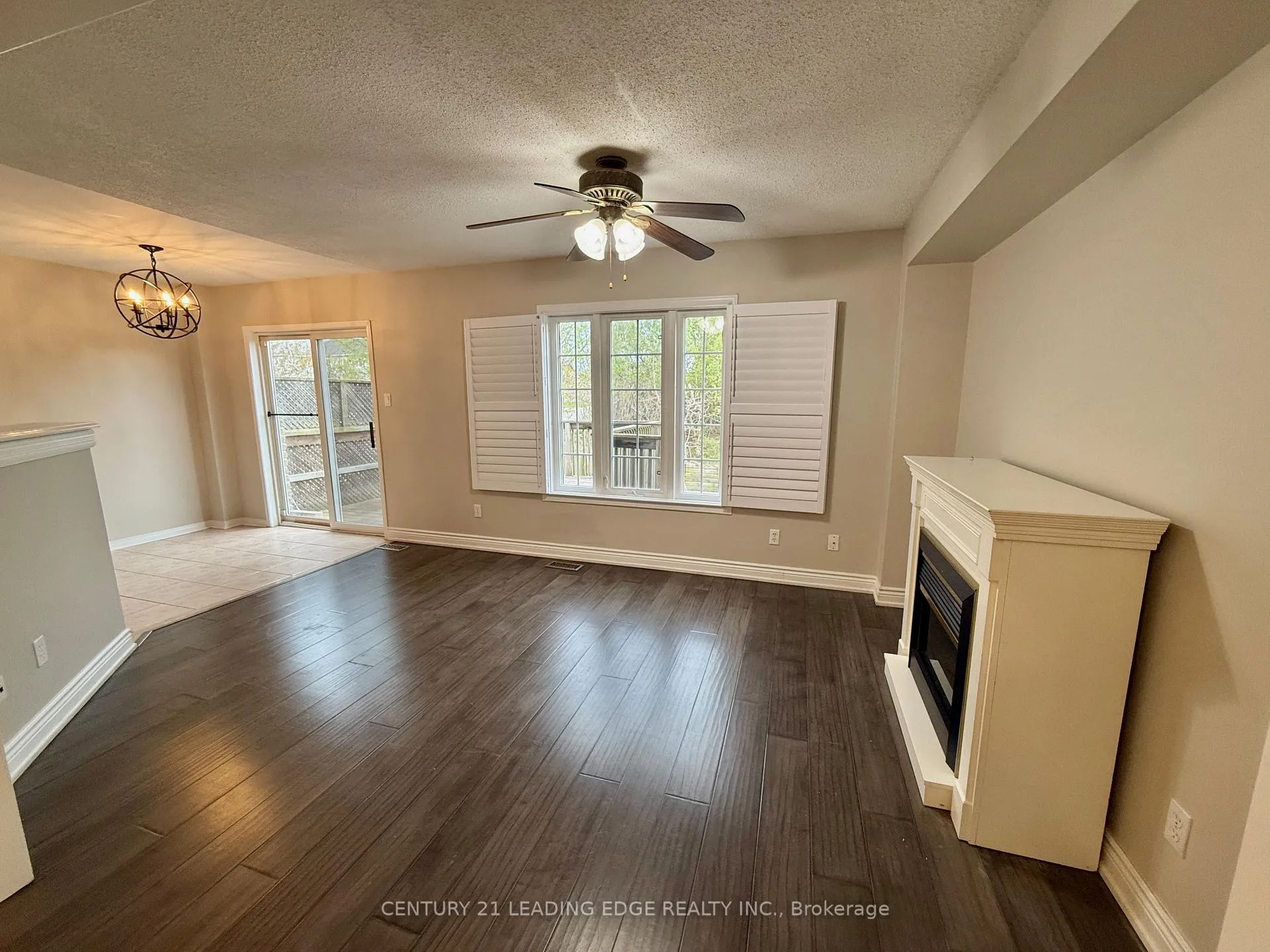Photo 7 of 10 Crough Street, Clarington, Bowmanville — HOMEH