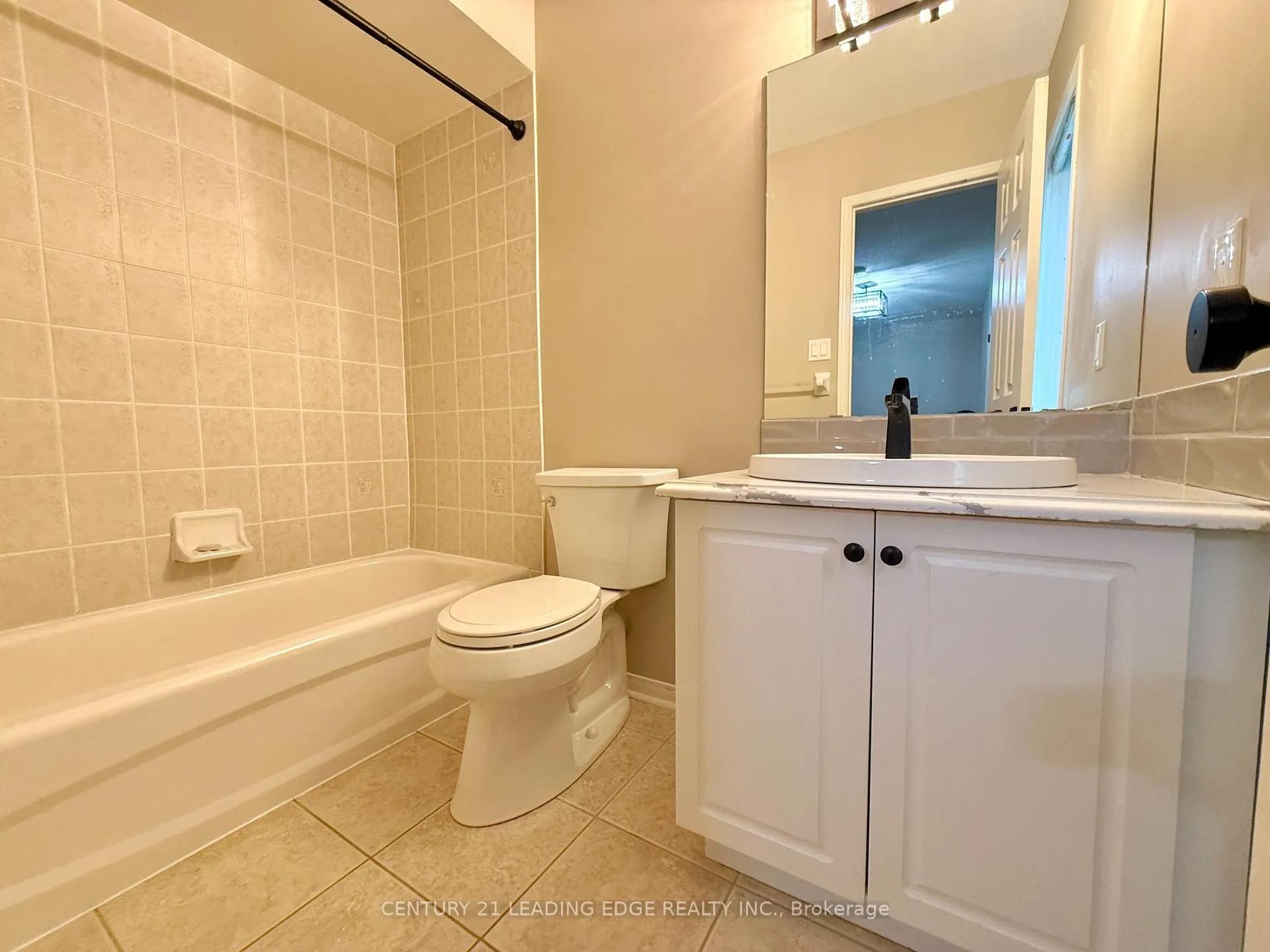 Photo 15 of 10 Crough Street, Clarington, Bowmanville — HOMEH