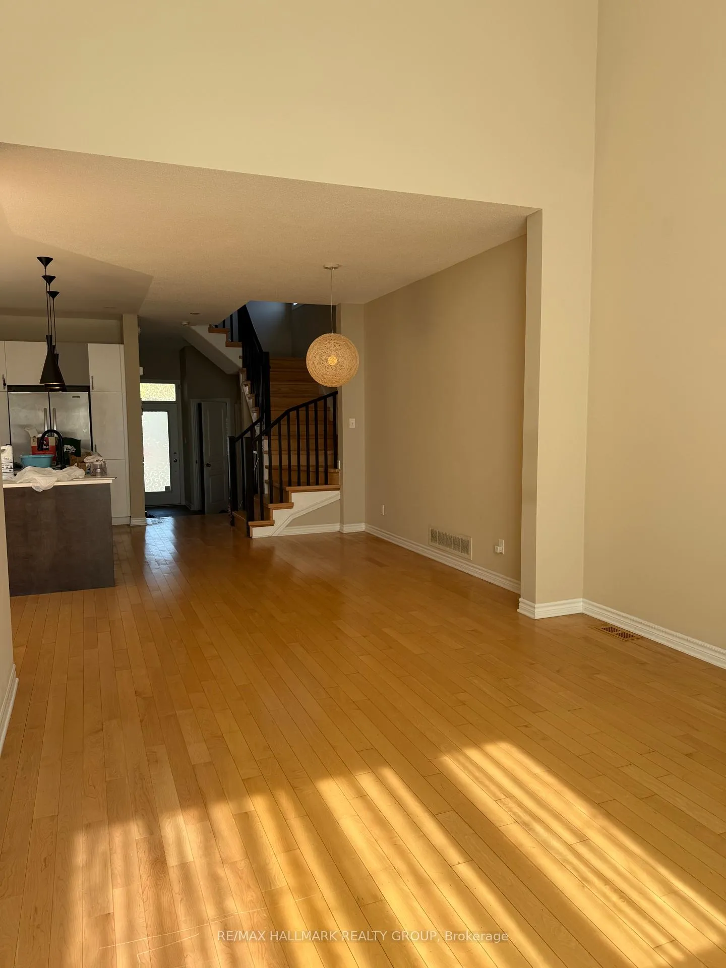 Photo 4 of 1158 Tischart Crescent, Ottawa, Kanata - Kanata Lakes/Heritage Hills — HOMEH