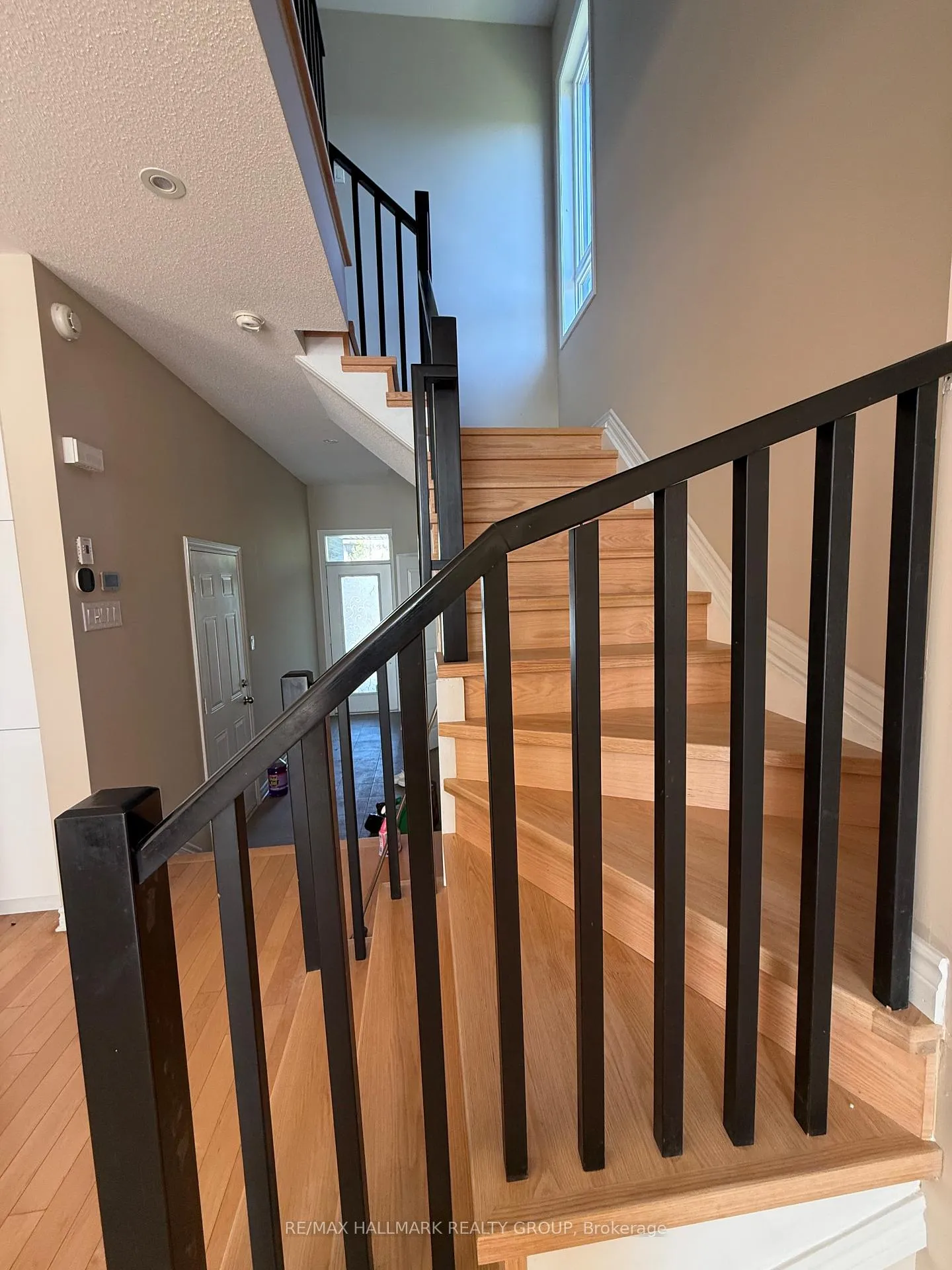Photo 5 of 1158 Tischart Crescent, Ottawa, Kanata - Kanata Lakes/Heritage Hills — HOMEH