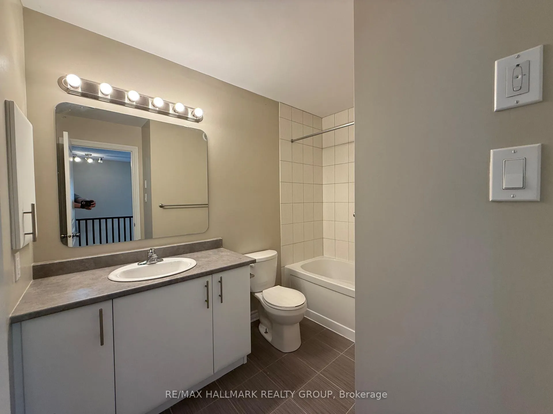 Photo 10 of 1158 Tischart Crescent, Ottawa, Kanata - Kanata Lakes/Heritage Hills — HOMEH