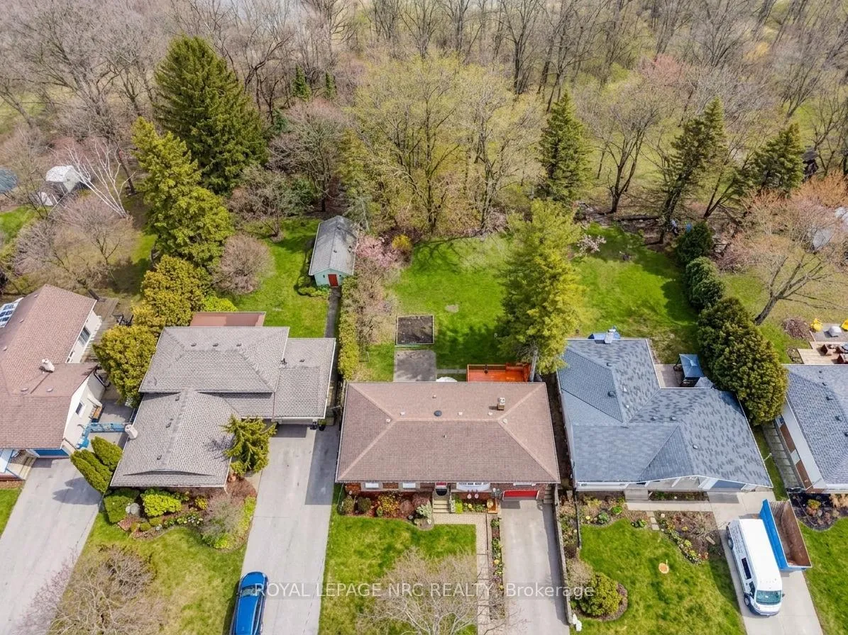 Photo 4 of 16 Rosemore Road, St. Catharines, Rykert/Vansickle — HOMEH