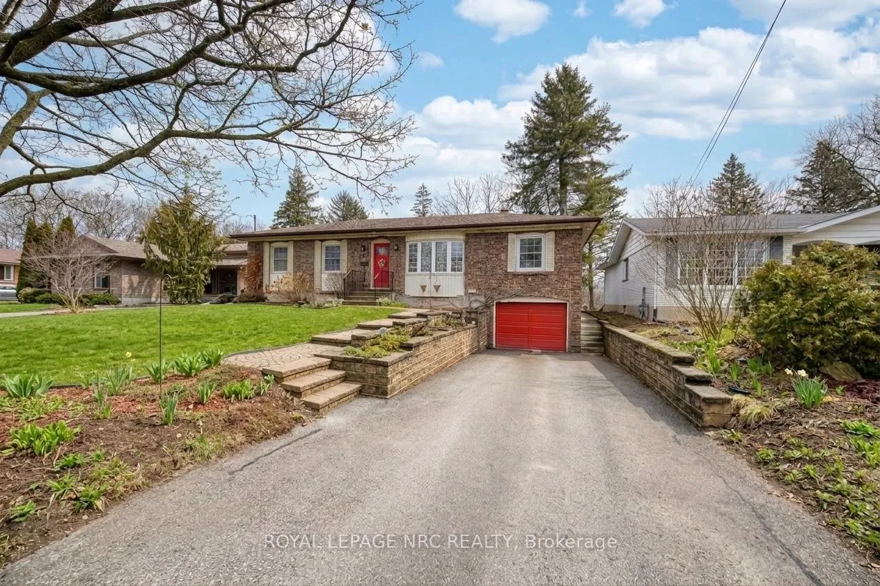 Photo 5 of 16 Rosemore Road, St. Catharines, Rykert/Vansickle — HOMEH