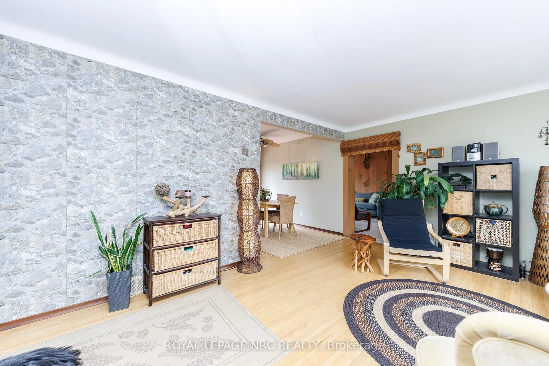 Photo 6 of 16 Rosemore Road, St. Catharines, Rykert/Vansickle — HOMEH