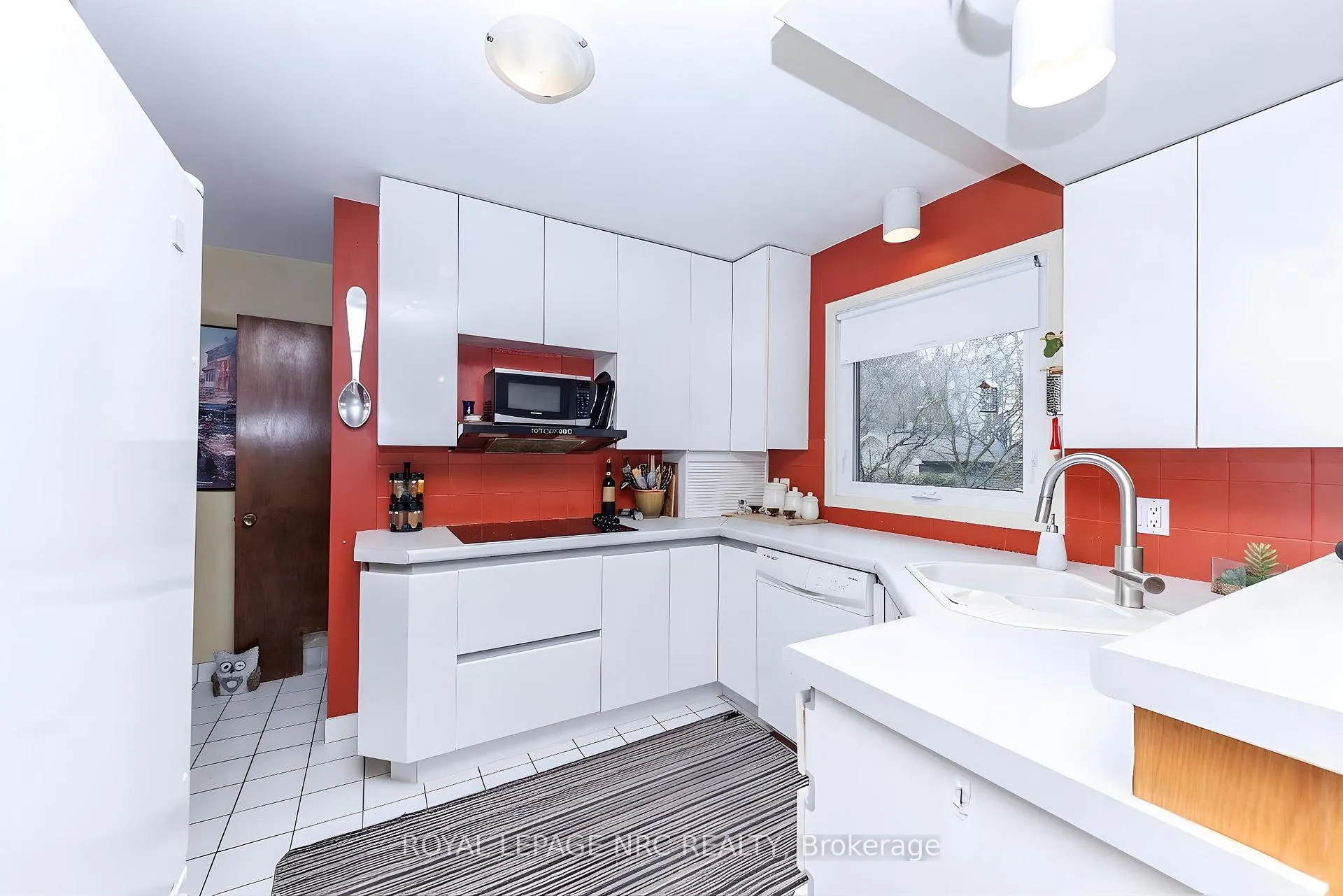 Photo 11 of 16 Rosemore Road, St. Catharines, Rykert/Vansickle — HOMEH