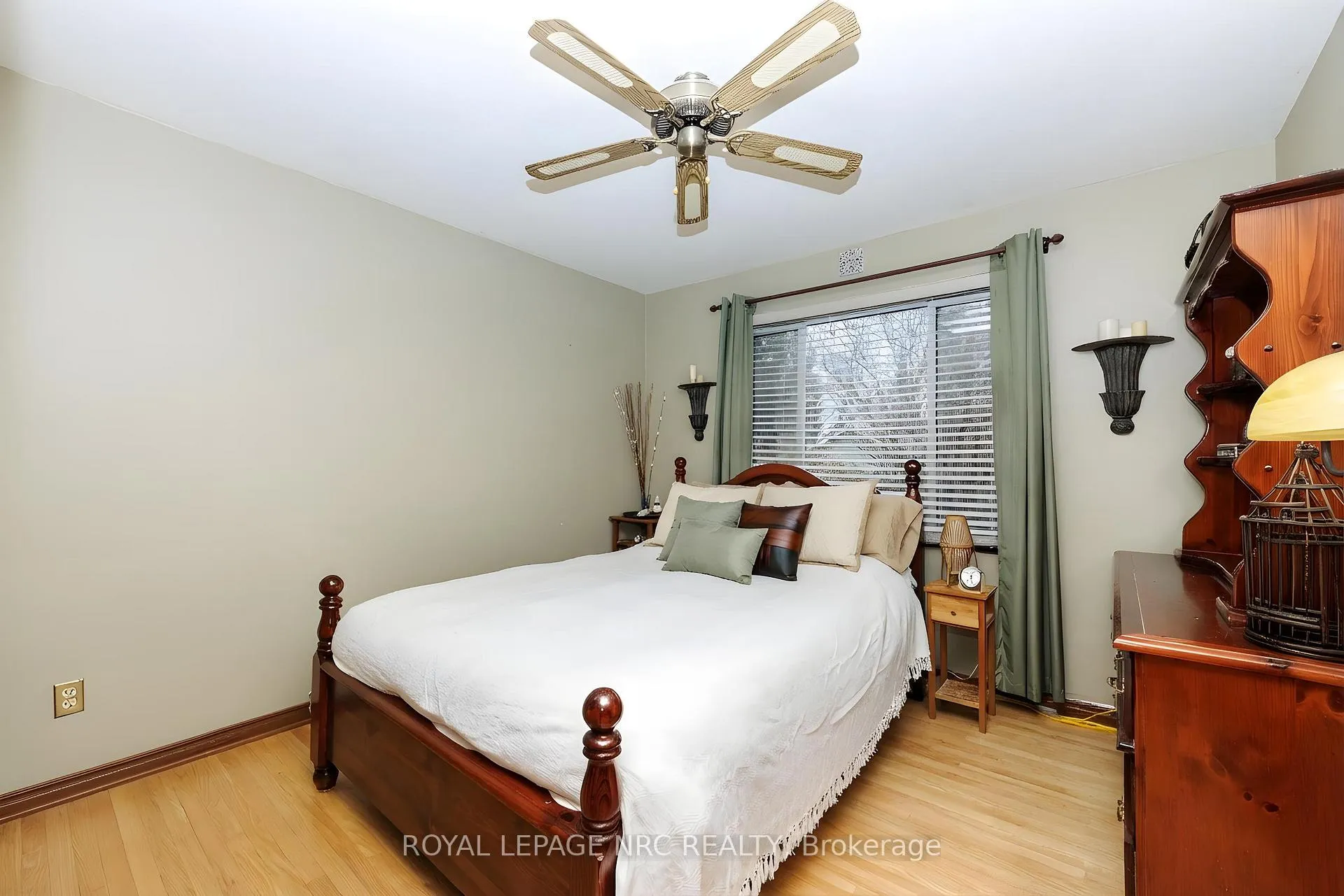 Photo 22 of 16 Rosemore Road, St. Catharines, Rykert/Vansickle — HOMEH