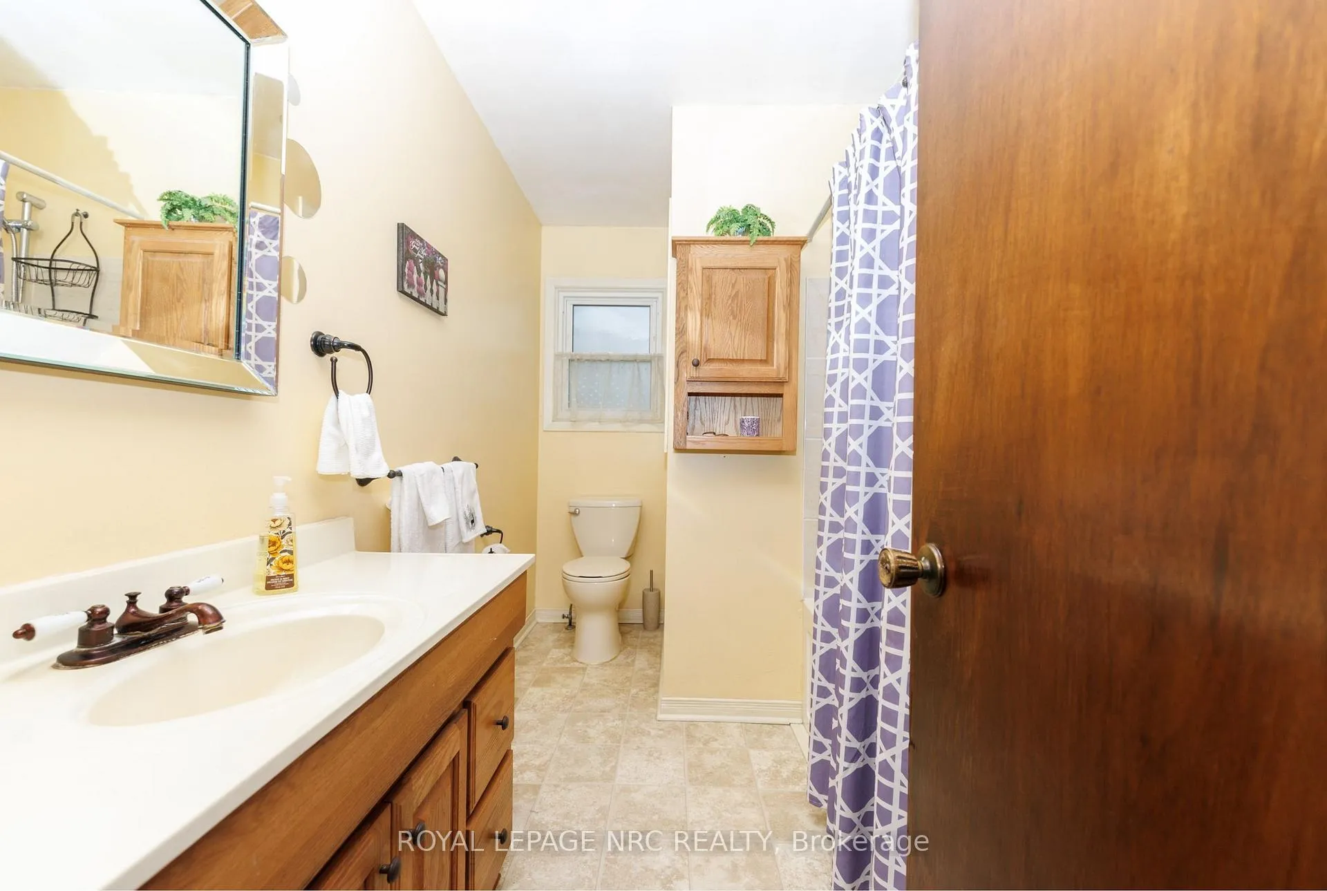 Photo 23 of 16 Rosemore Road, St. Catharines, Rykert/Vansickle — HOMEH
