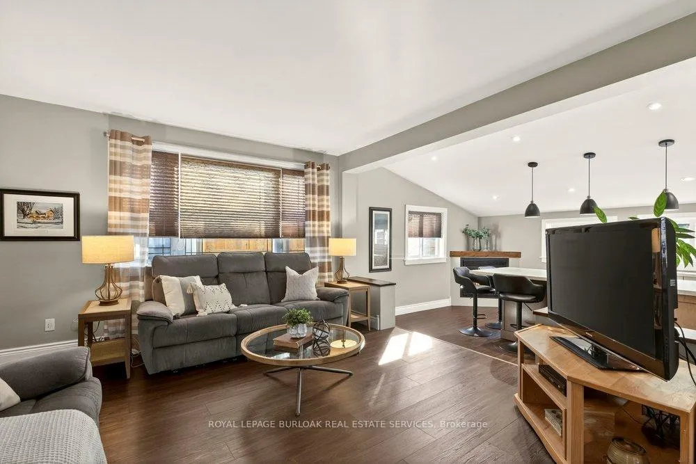 Photo 12 of 44 James Street, Hamilton, Dundas — HOMEH