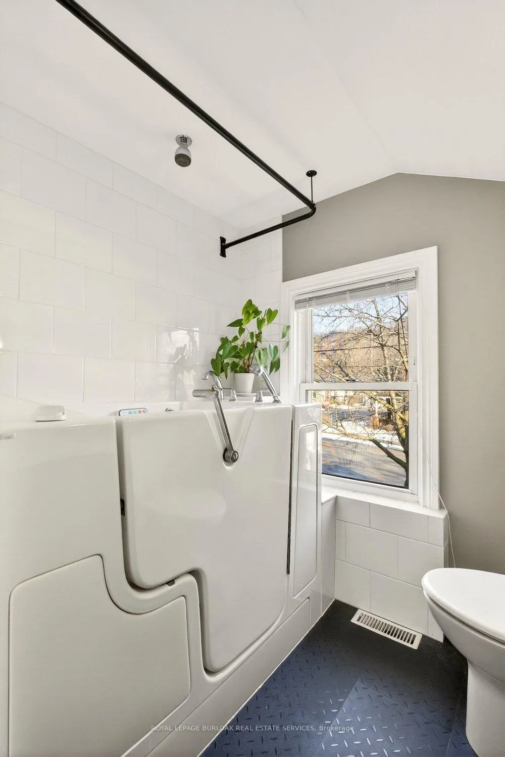 Photo 31 of 44 James Street, Hamilton, Dundas — HOMEH
