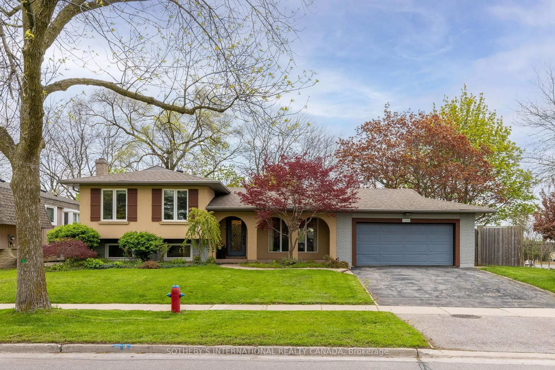 Photo 1 of 2290 Bridge Road, Oakville, West — HOMEH