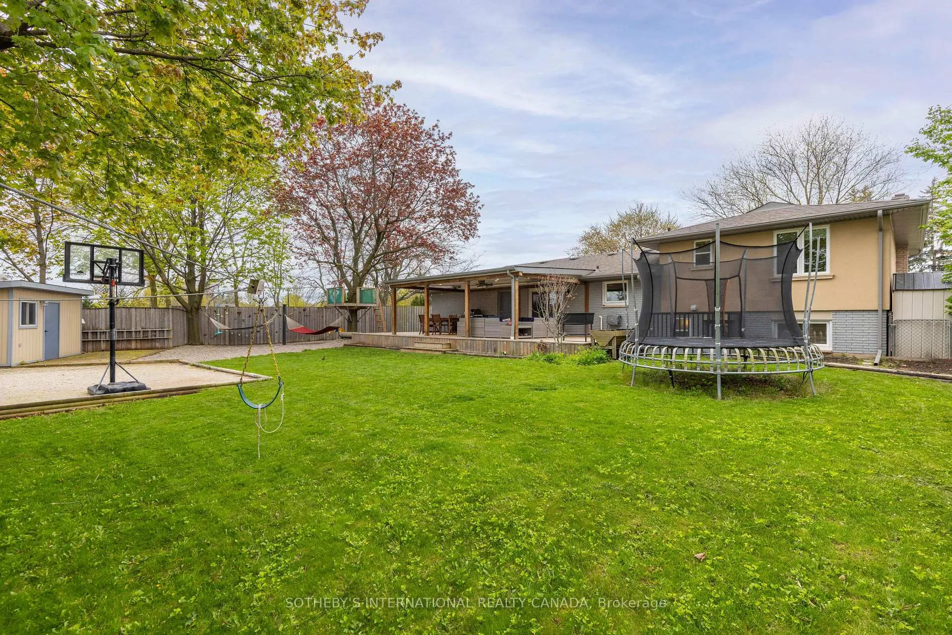Photo 6 of 2290 Bridge Road, Oakville, West — HOMEH