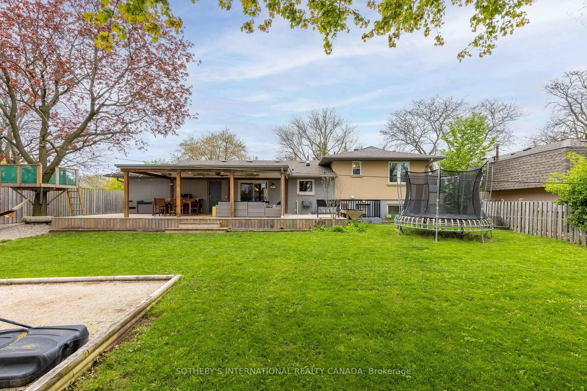Photo 7 of 2290 Bridge Road, Oakville, West — HOMEH