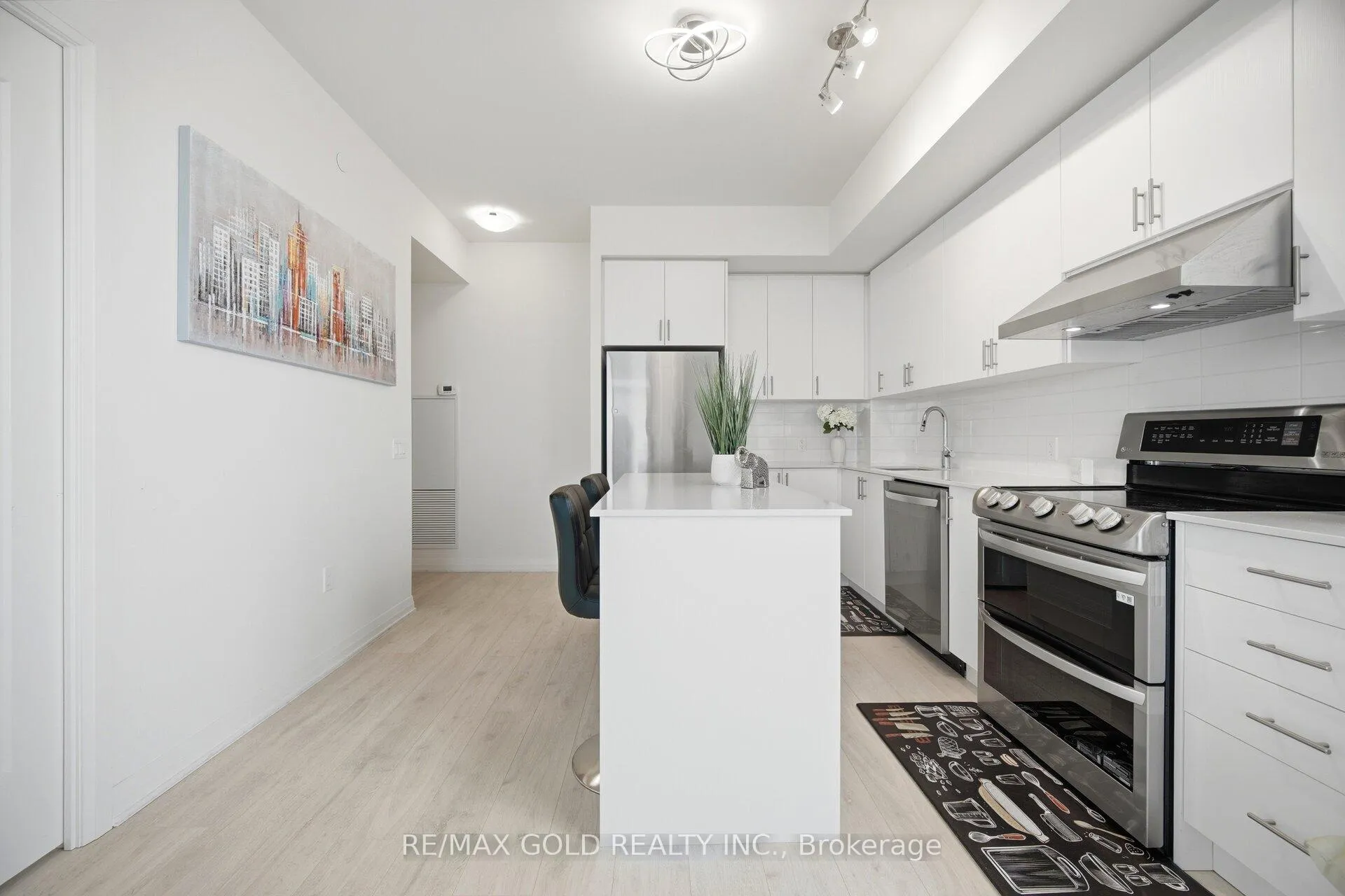 Photo 11 of Unit 1421, 8960 Jane Street, Vaughan, Concord — HOMEH