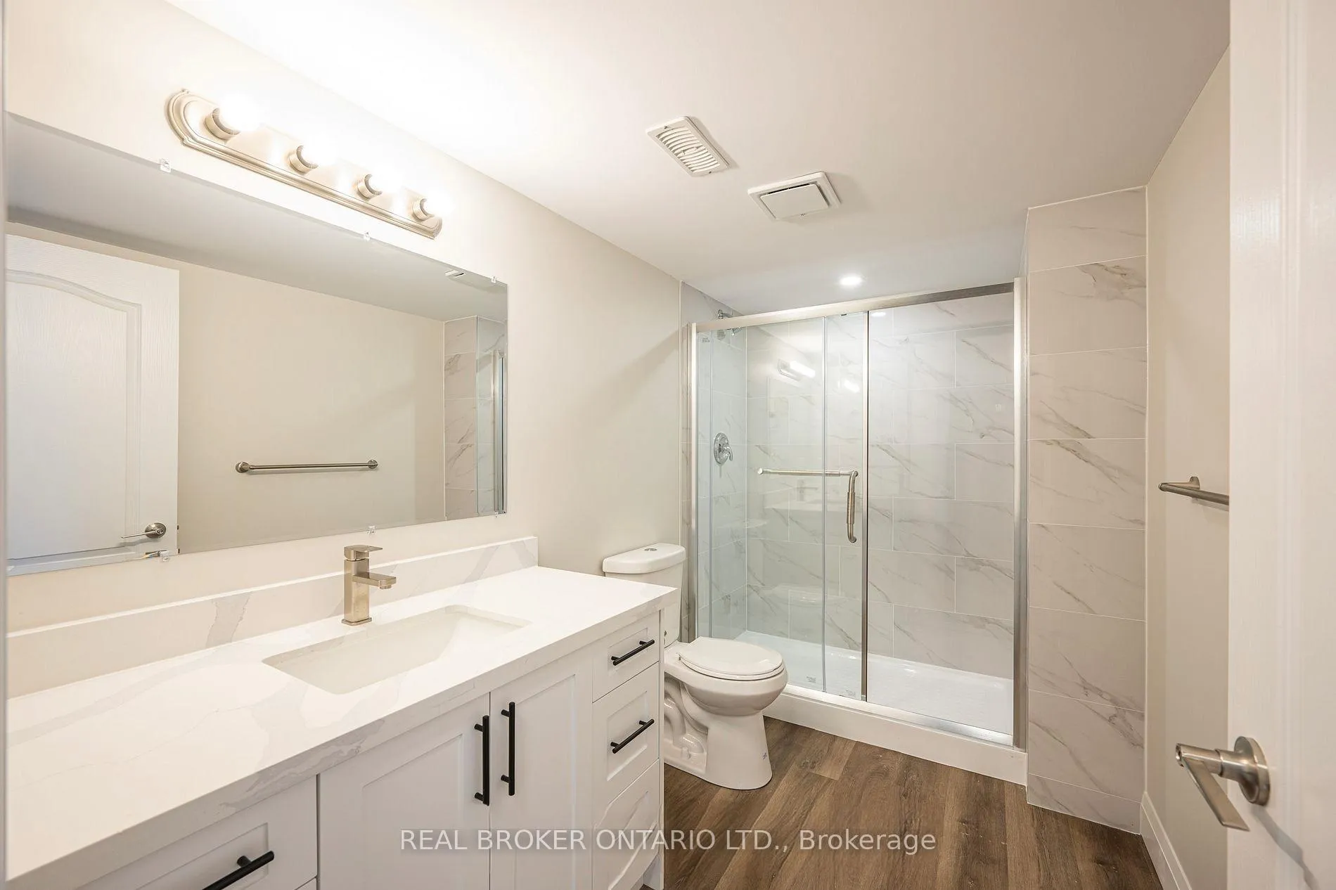 Photo 5 of 685 Frederick Street, Kitchener, Heritage Park/Rosemount — HOMEH