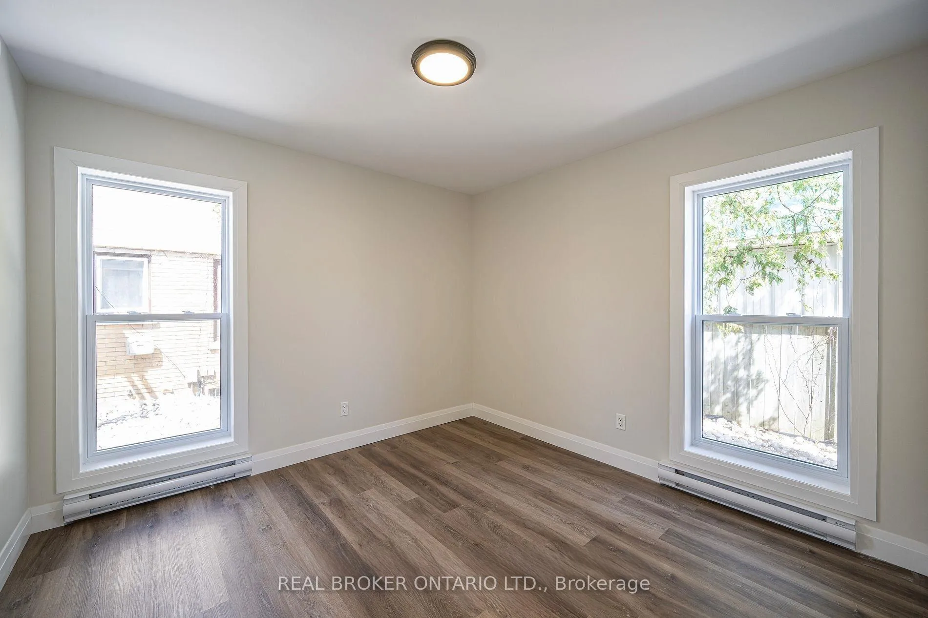 Photo 7 of 685 Frederick Street, Kitchener, Heritage Park/Rosemount — HOMEH